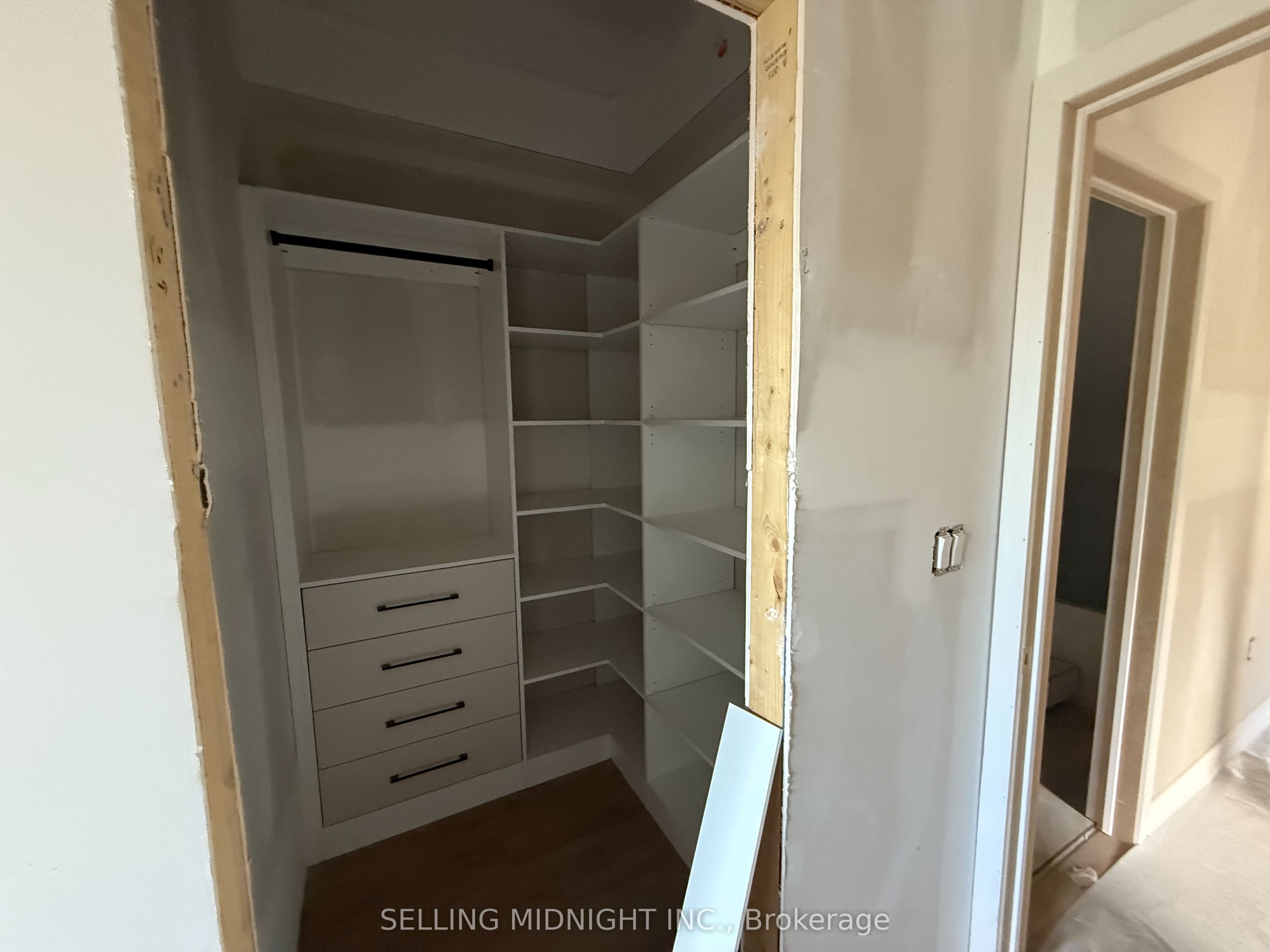 Photo 20 of Unit 4, 60 Cannon Road, Etobicoke, Stonegate-Queensway — HOMEH