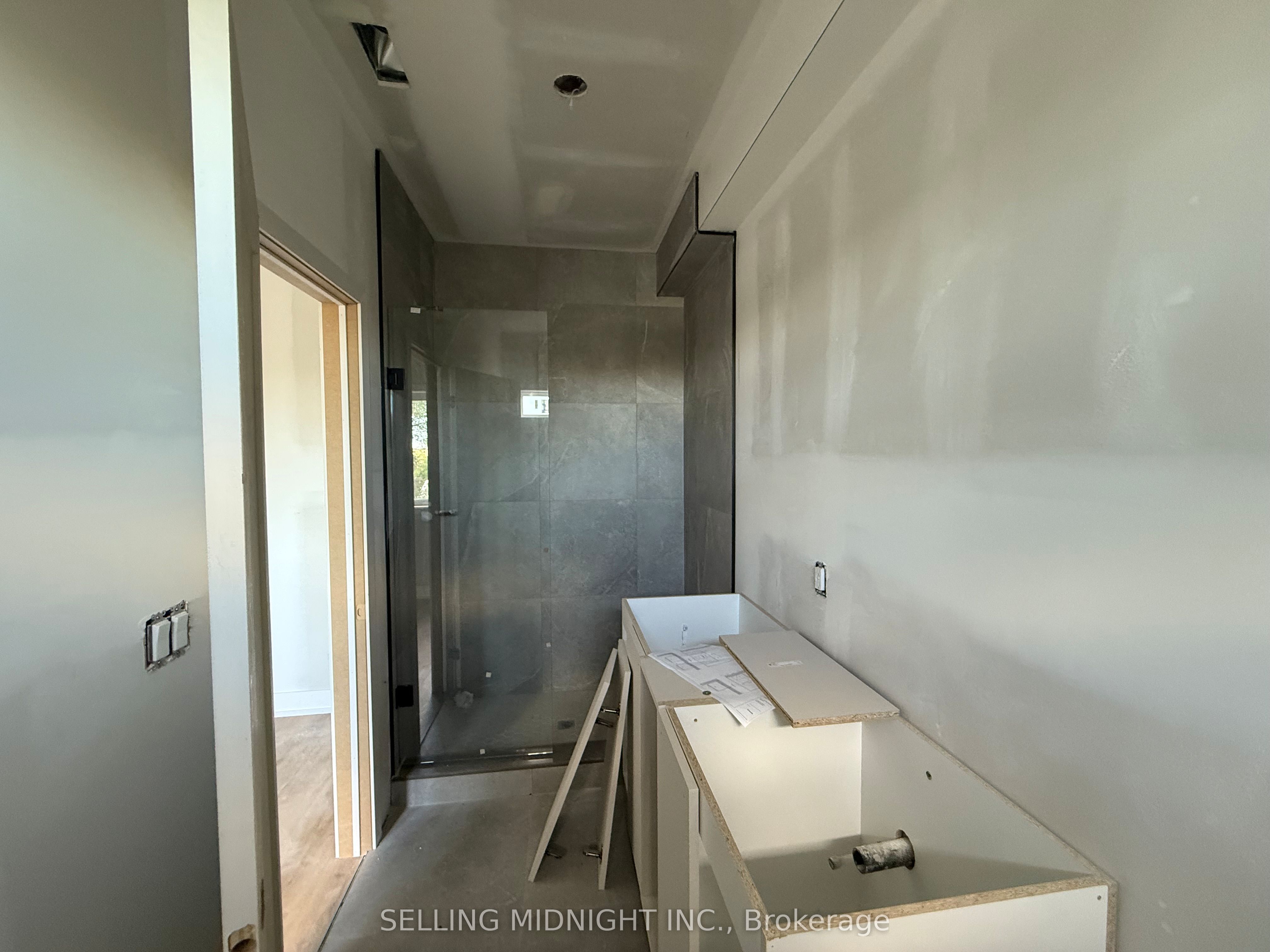 Photo 21 of Unit 4, 60 Cannon Road, Etobicoke, Stonegate-Queensway — HOMEH
