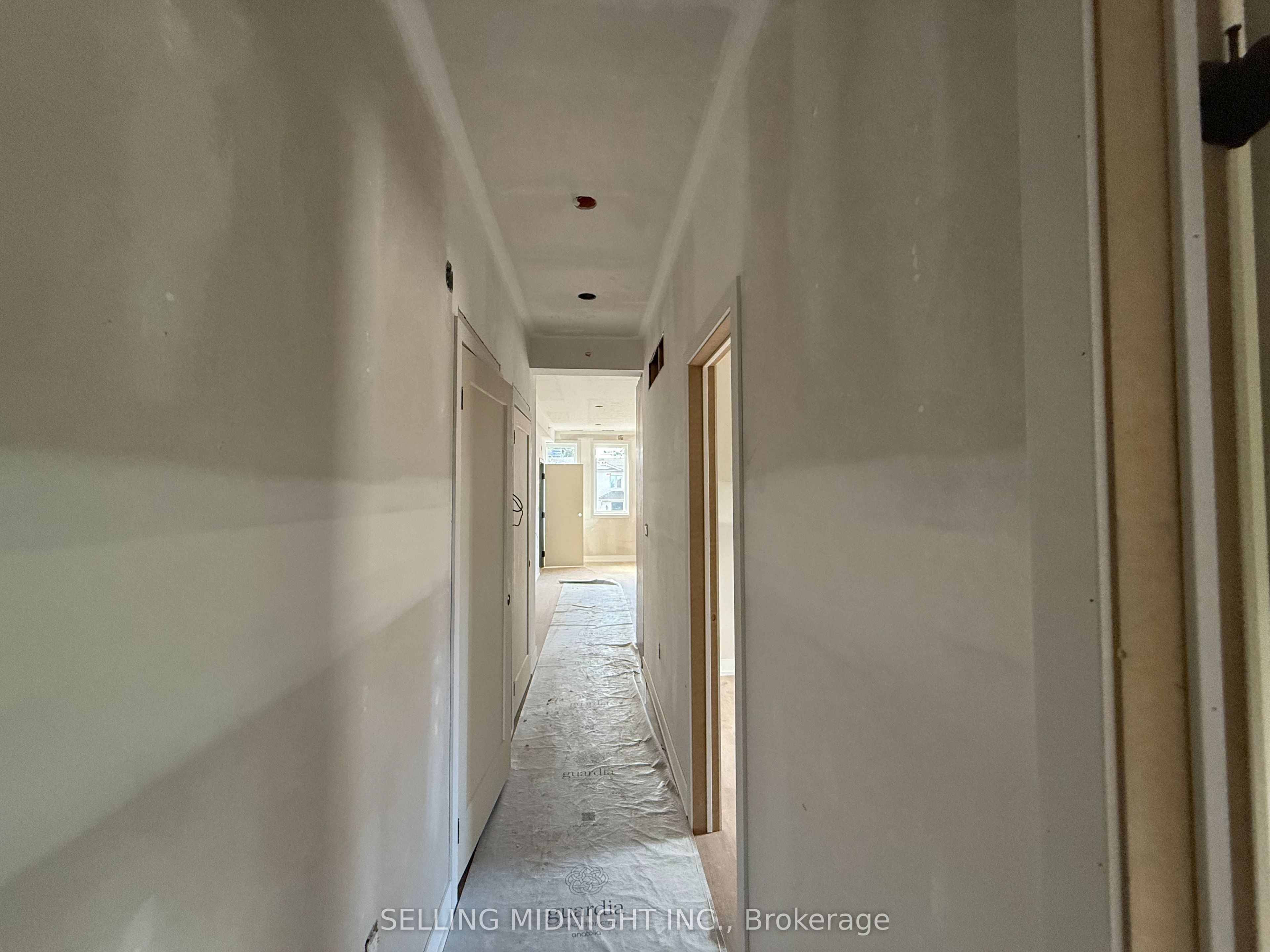 Photo 13 of Unit 4, 60 Cannon Road, Etobicoke, Stonegate-Queensway — HOMEH