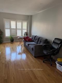 Photo 5 of Unit Main, 201 Kelso Crescent, Vaughan, Maple — HOMEH
