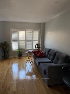 Photo 3 of Unit Main, 201 Kelso Crescent, Vaughan, Maple — HOMEH
