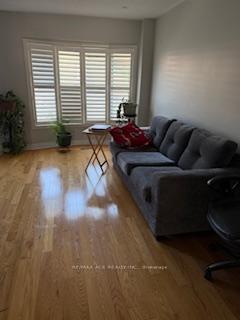 Photo 4 of Unit Main, 201 Kelso Crescent, Vaughan, Maple — HOMEH