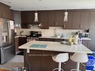 Photo 7 of Unit Main, 201 Kelso Crescent, Vaughan, Maple — HOMEH