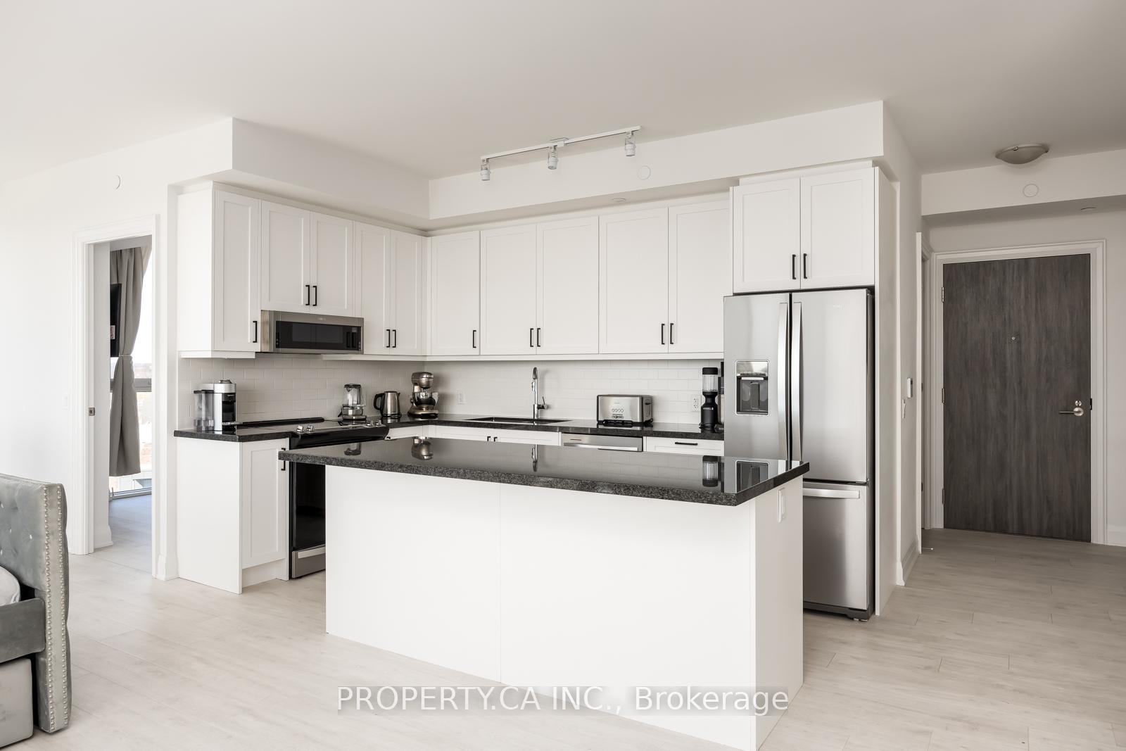 Photo 13 of Unit 813, 10 Gatineau Drive, Vaughan, Beverley Glen — HOMEH