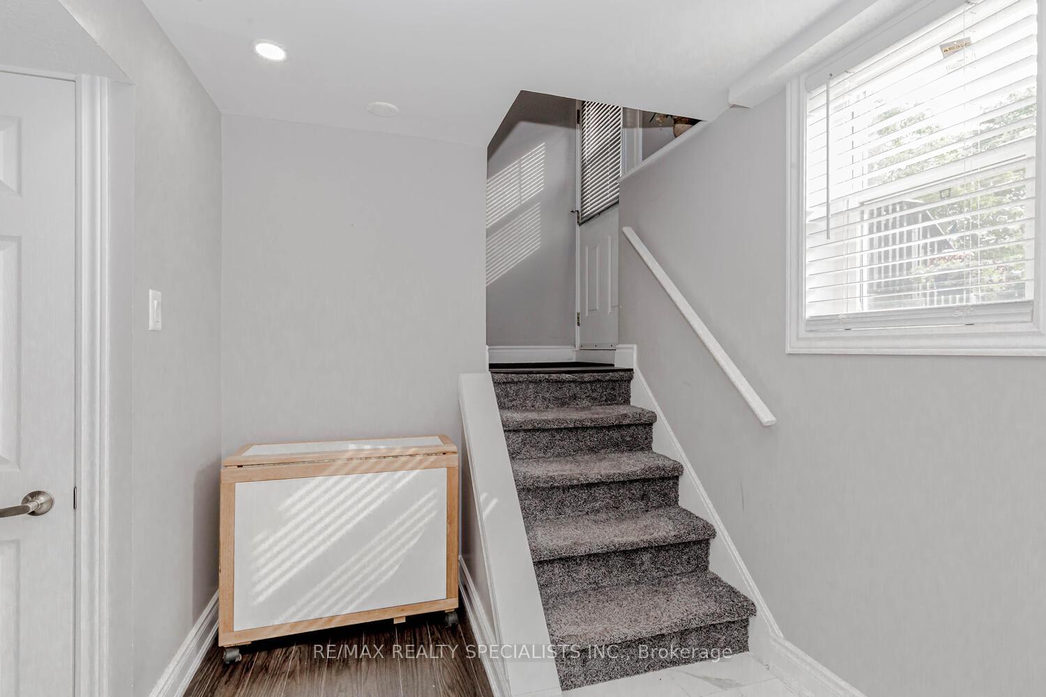 Photo 21 of 306 Kelson Avenue N, Grimsby, Grimsby Beach — HOMEH