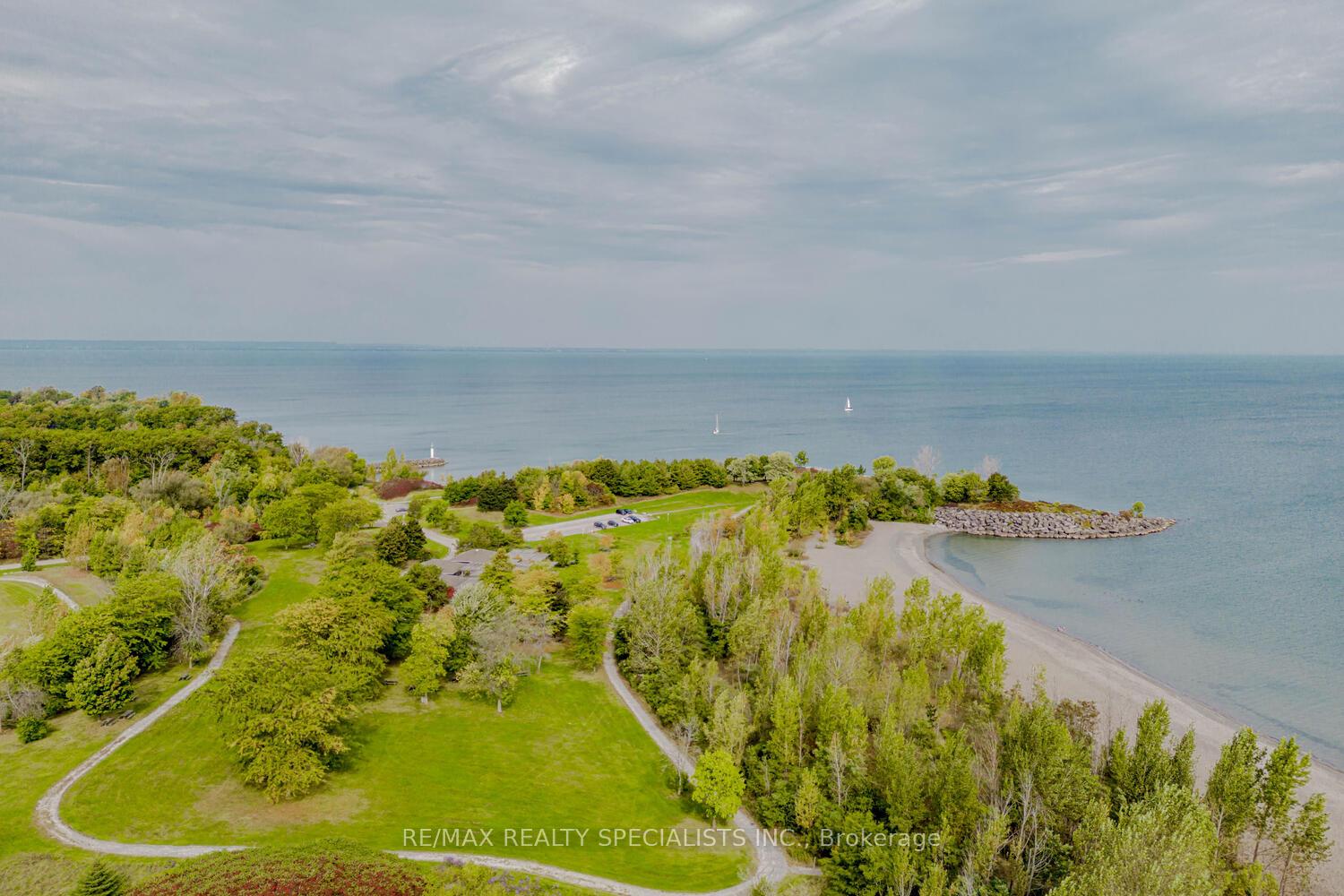 Photo 37 of 306 Kelson Avenue N, Grimsby, Grimsby Beach — HOMEH