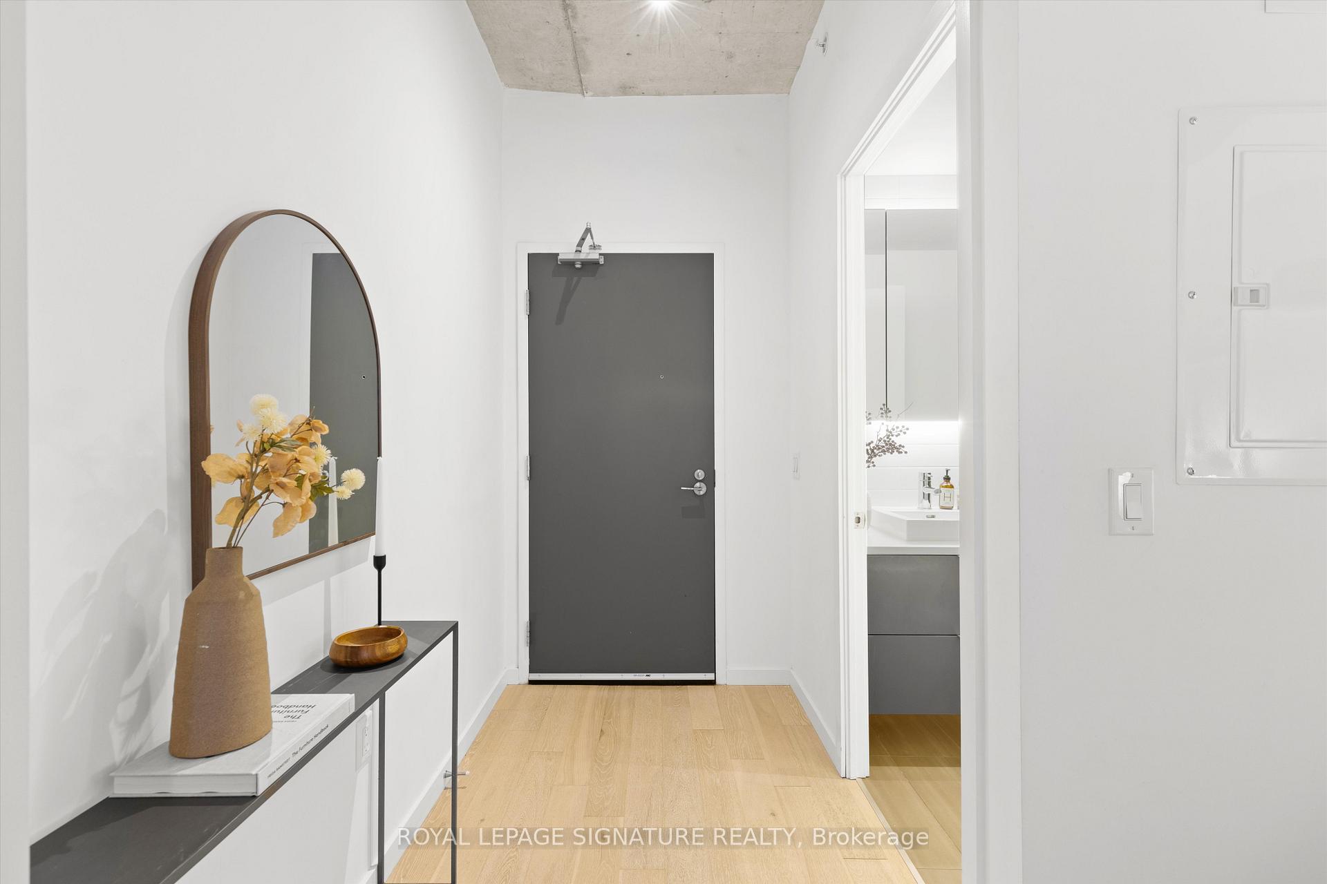 Photo 6 of Unit 707, 170 Bayview Avenue, Toronto, Waterfront Communities — HOMEH