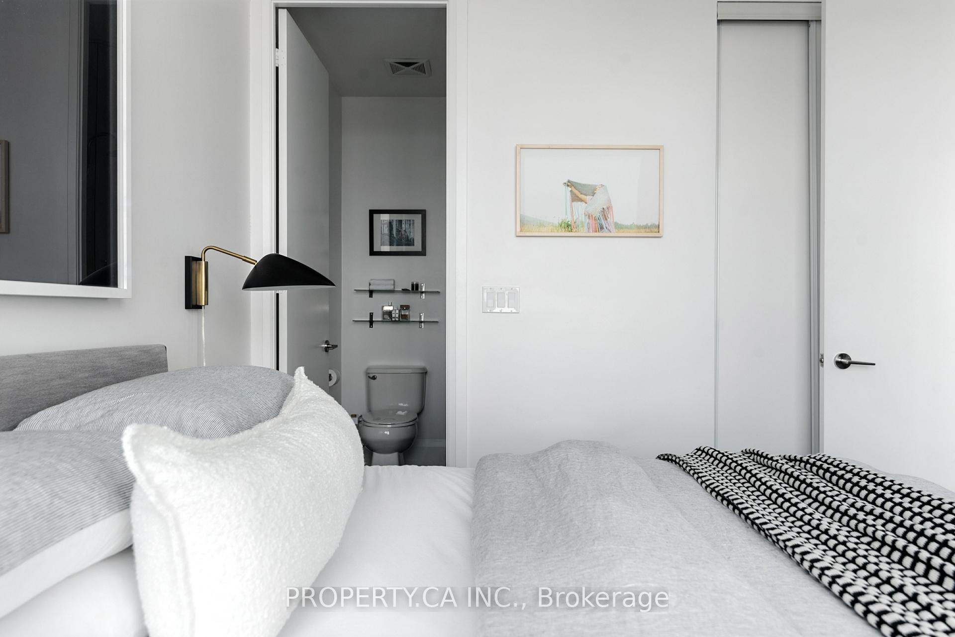 Photo 4 of Unit 3202, 500 Sherbourne Street, Toronto, North St. James Town — HOMEH