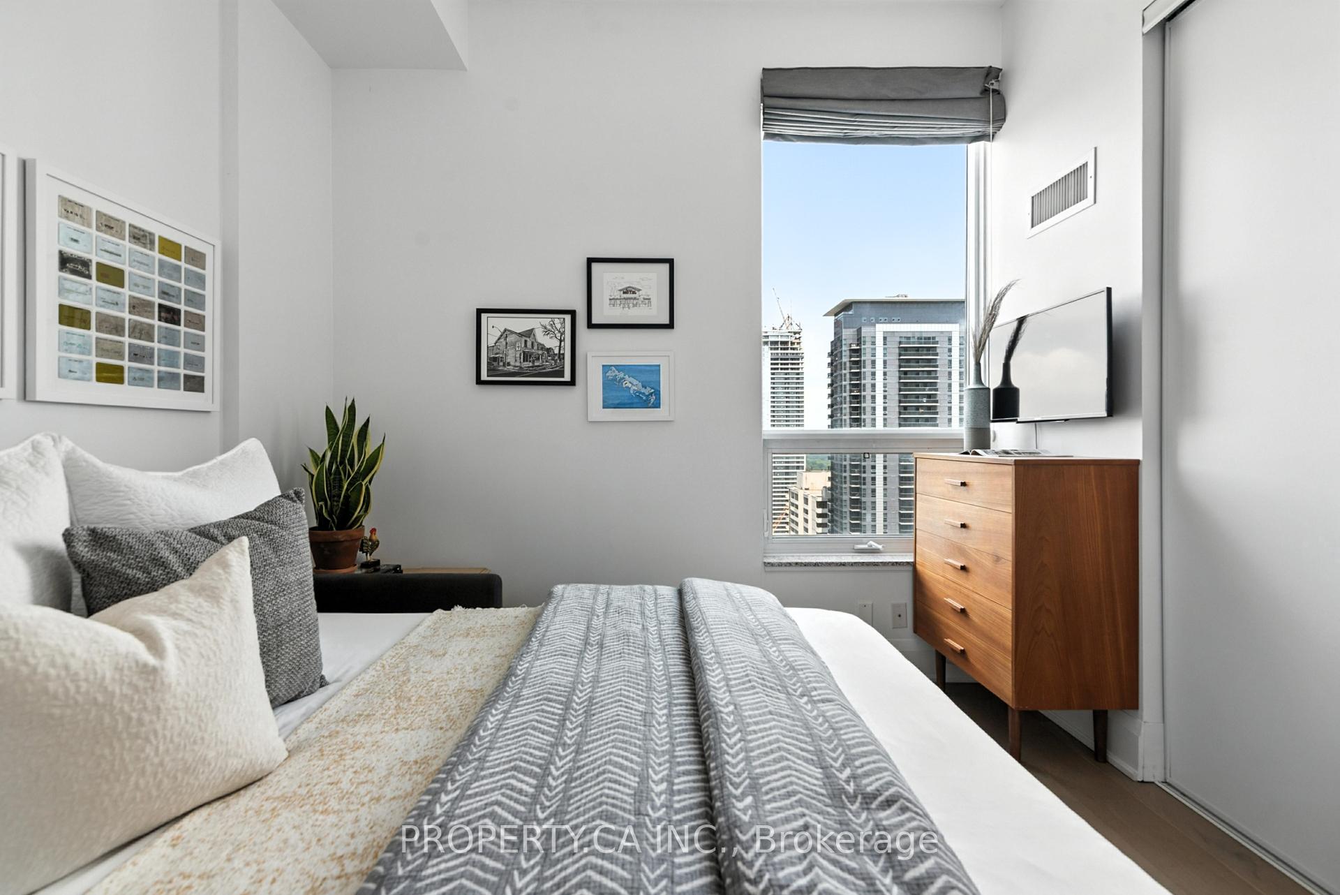 Photo 11 of Unit 3202, 500 Sherbourne Street, Toronto, North St. James Town — HOMEH
