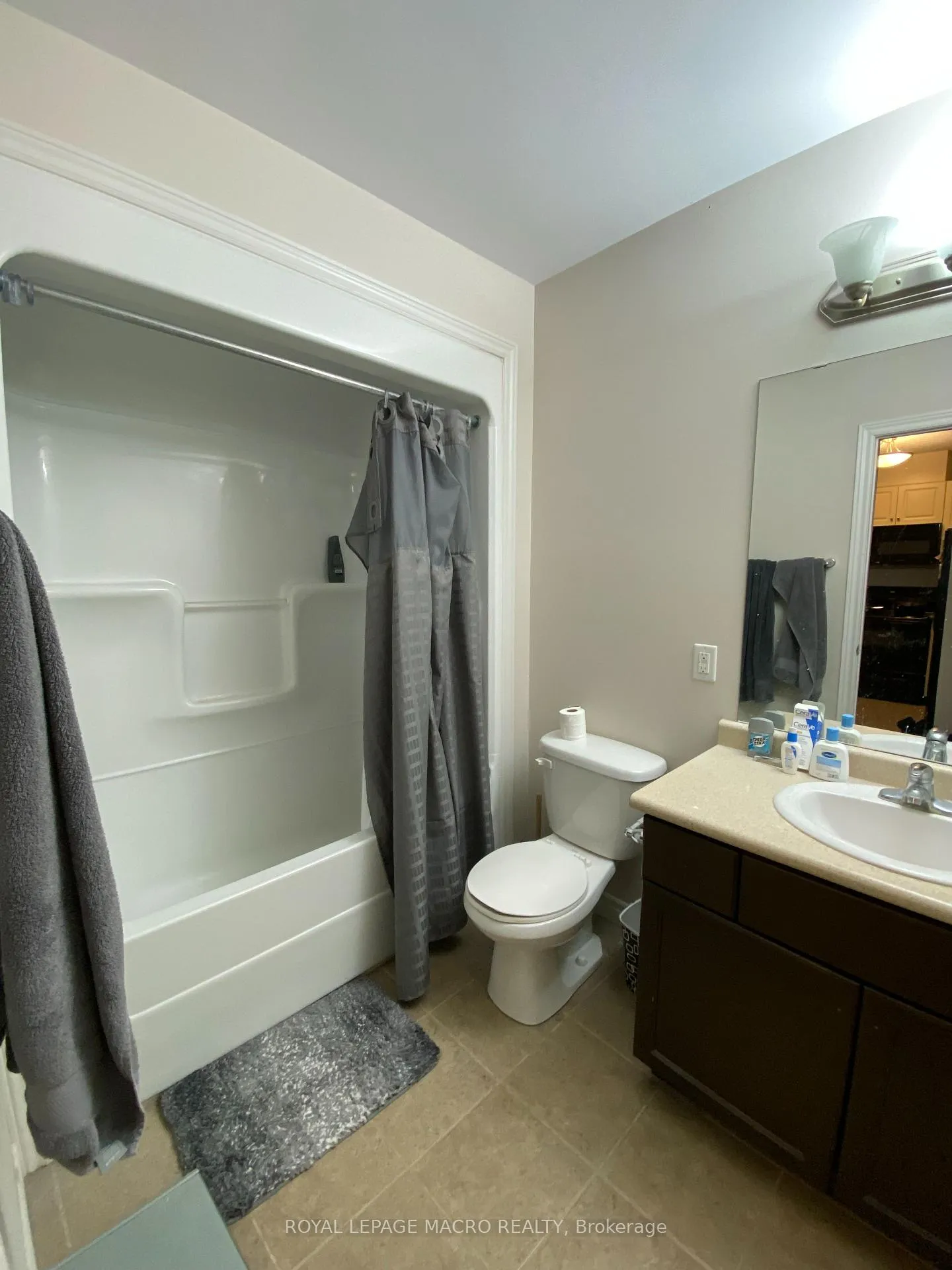 Photo 7 of Unit 210, 3200 Regional Road 56, Hamilton, Binbrook — HOMEH