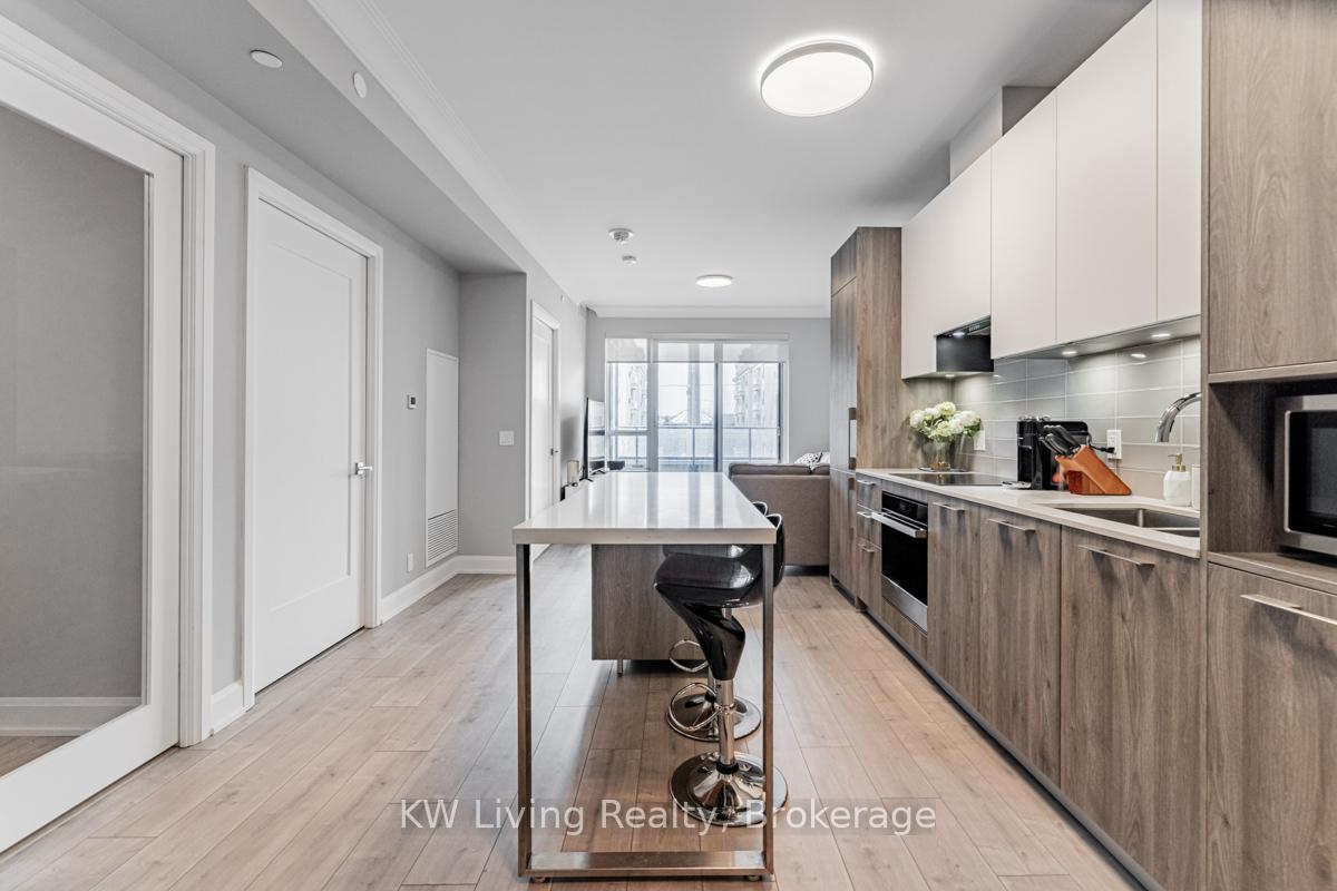 Photo 6 of Unit 215, 38 Water Walk Drive, Markham, Unionville — HOMEH