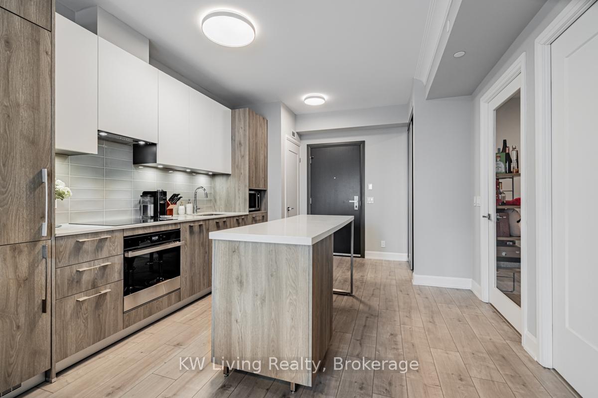 Photo 5 of Unit 215, 38 Water Walk Drive, Markham, Unionville — HOMEH