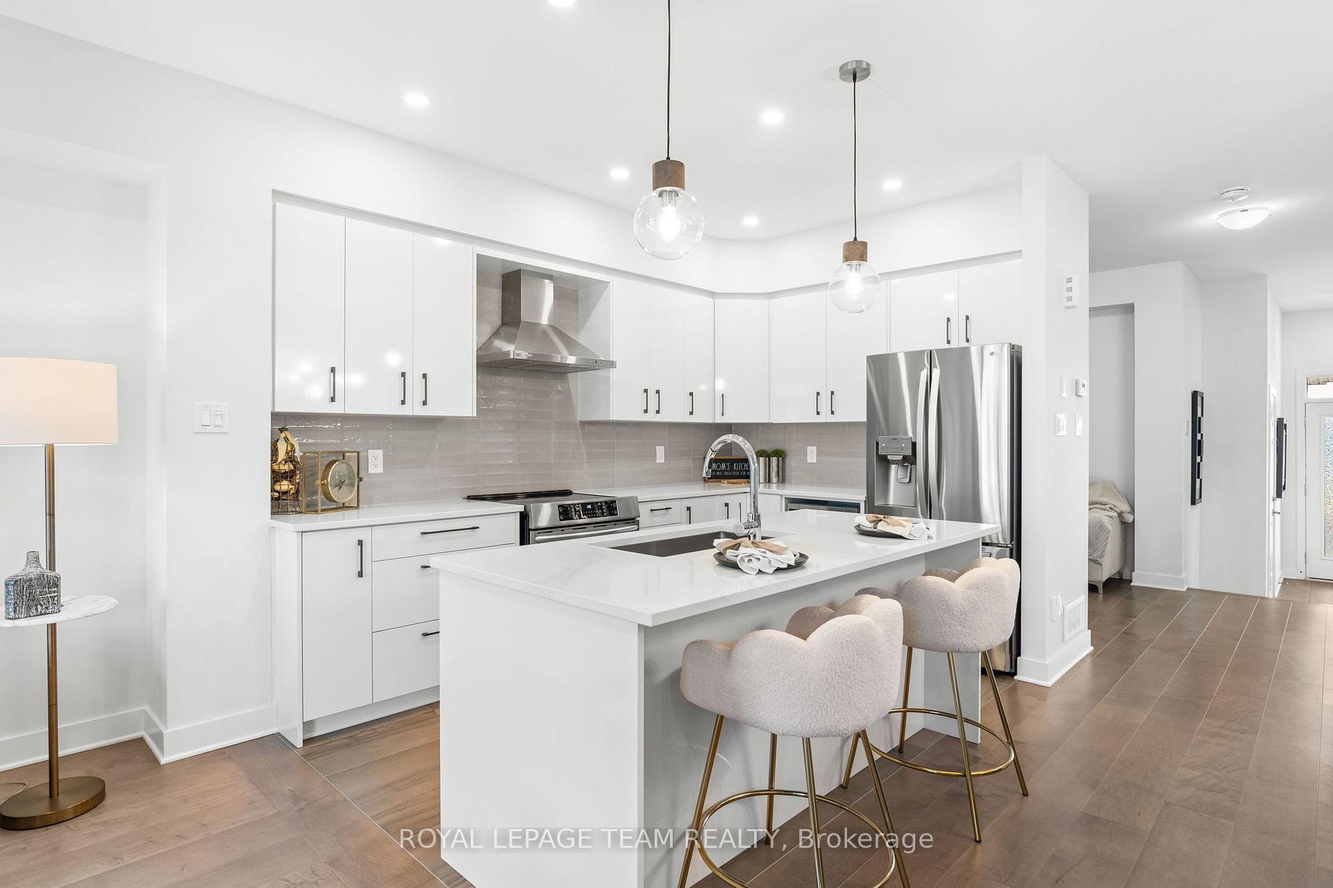 Photo 6 of 920 Brian Good Avenue, Ottawa, Riverside South/Gloucester Glen — HOMEH