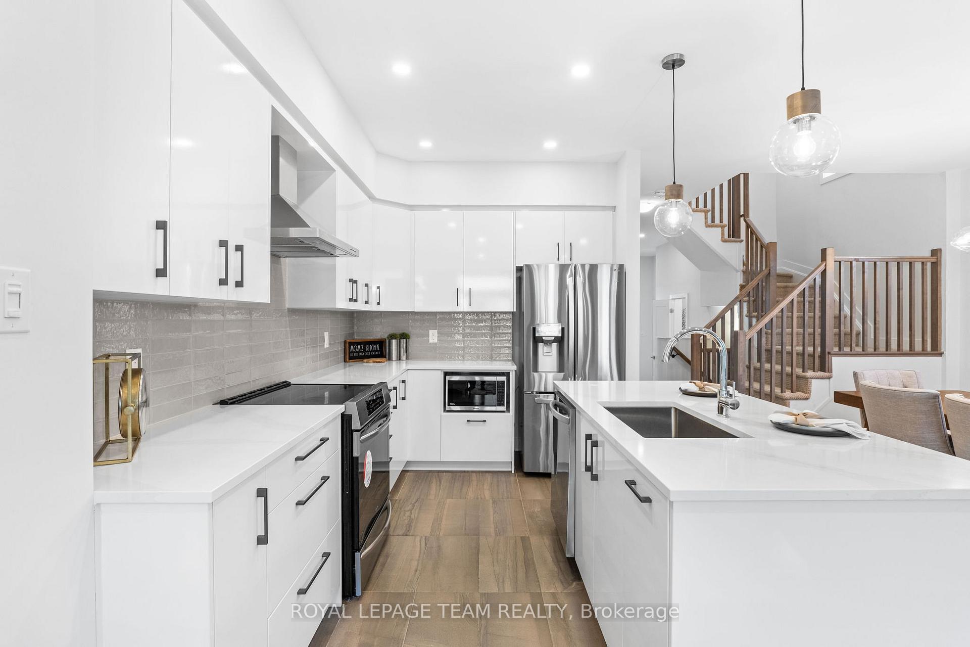 Photo 7 of 920 Brian Good Avenue, Ottawa, Riverside South/Gloucester Glen — HOMEH