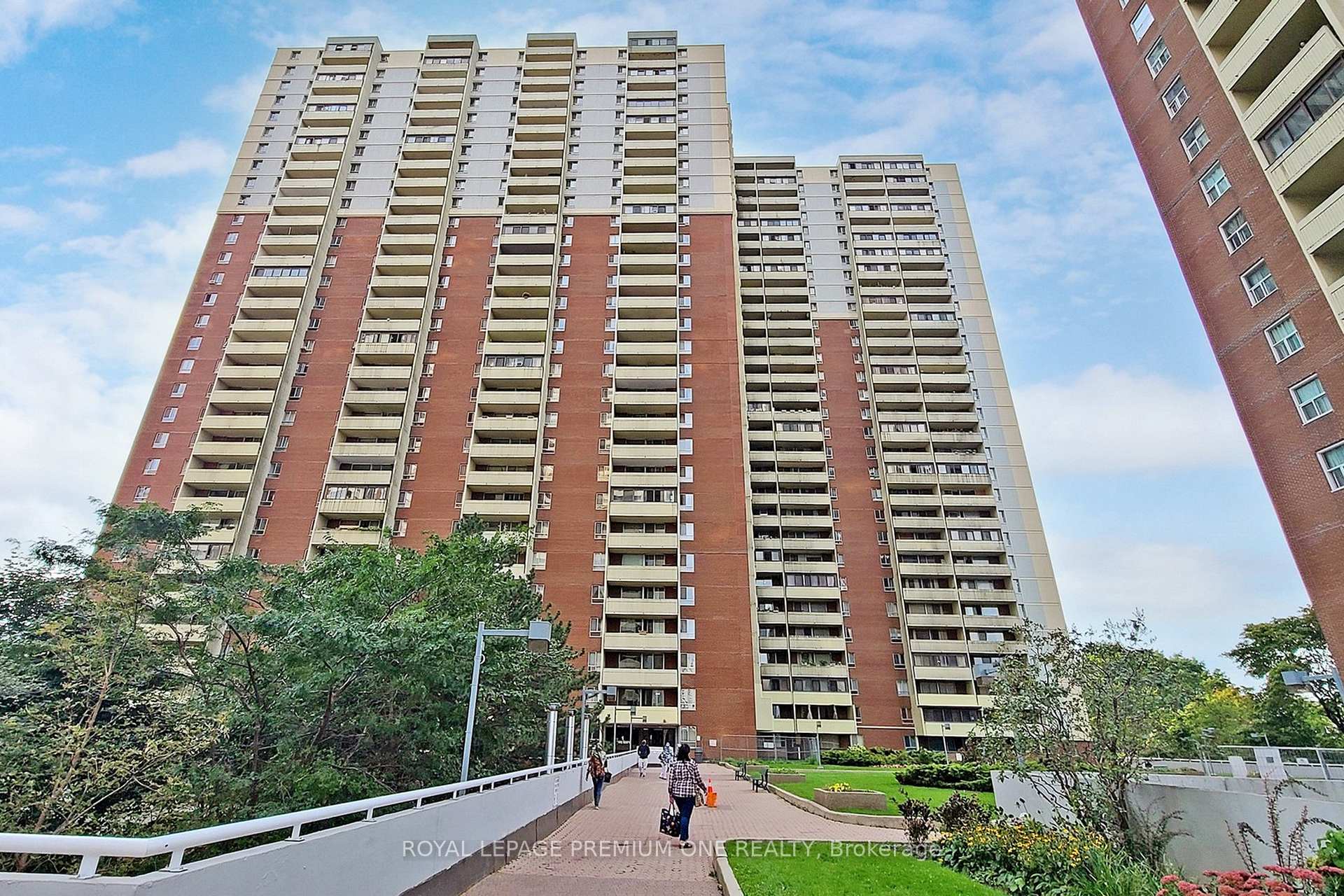 Photo 1 of Unit PH19, 1 Massey Square, Toronto, Crescent Town — HOMEH