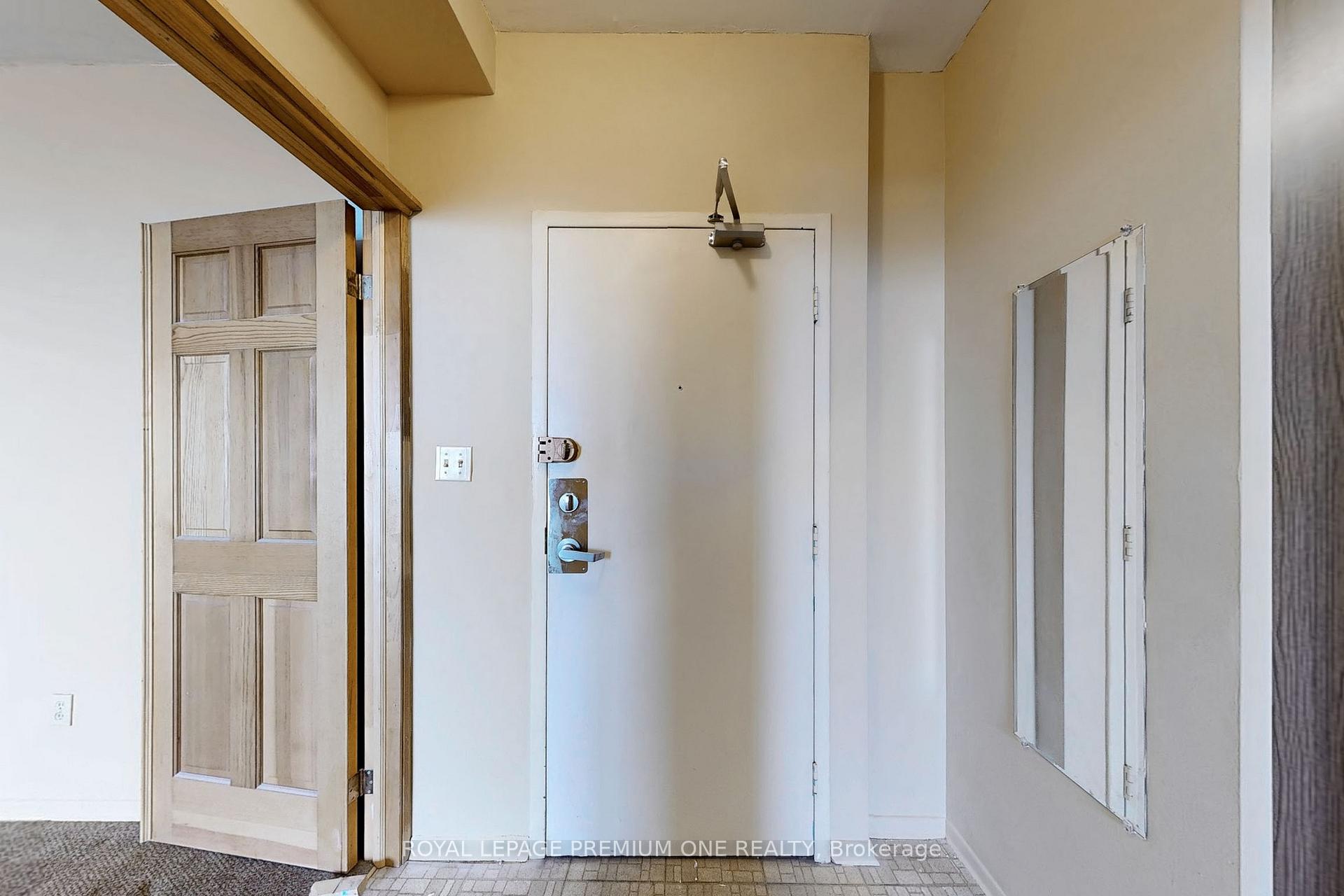 Photo 6 of Unit PH19, 1 Massey Square, Toronto, Crescent Town — HOMEH