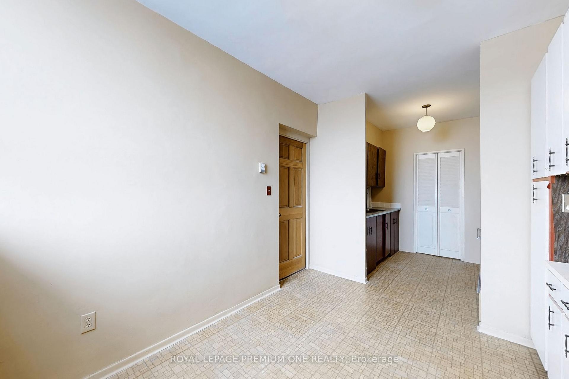 Photo 11 of Unit PH19, 1 Massey Square, Toronto, Crescent Town — HOMEH