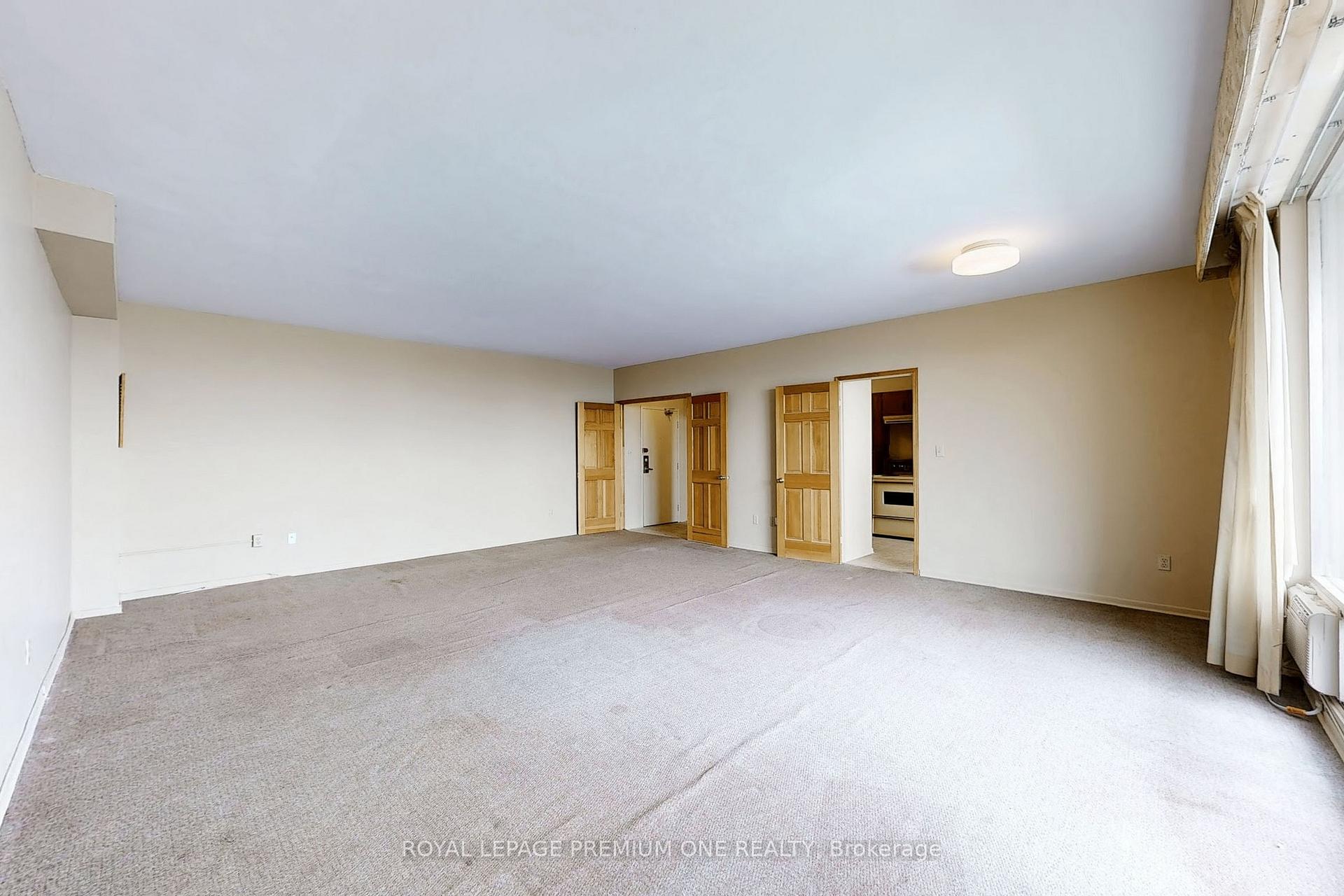 Photo 12 of Unit PH19, 1 Massey Square, Toronto, Crescent Town — HOMEH