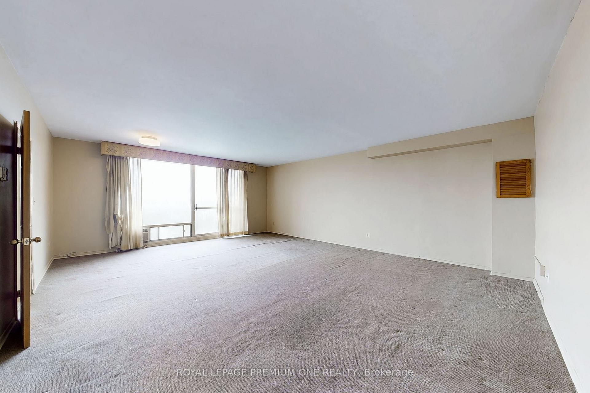 Photo 23 of Unit PH19, 1 Massey Square, Toronto, Crescent Town — HOMEH