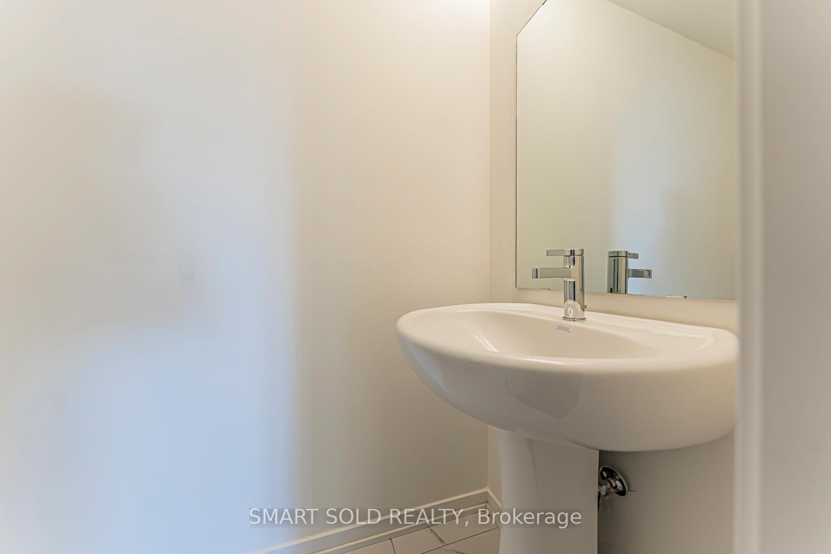 Photo 13 of Unit 287, 140 Honeycrisp Crescent, Vaughan, Vaughan Corporate Centre — HOMEH