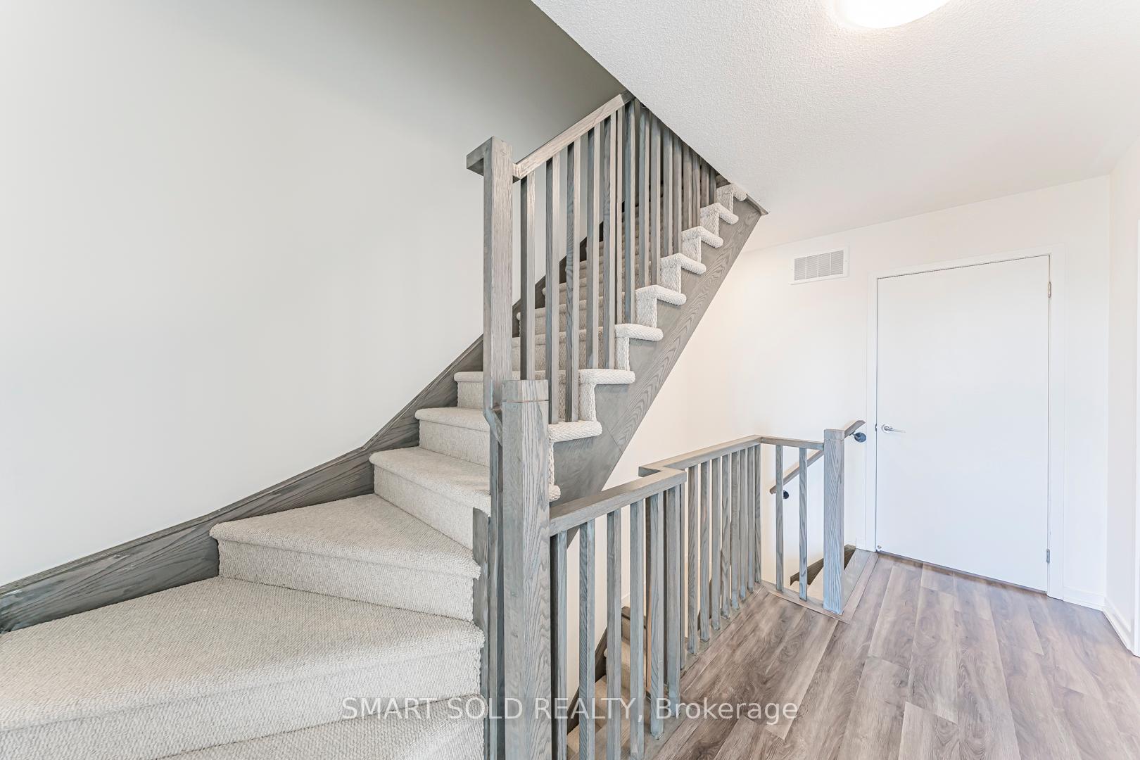 Photo 10 of Unit 287, 140 Honeycrisp Crescent, Vaughan, Vaughan Corporate Centre — HOMEH