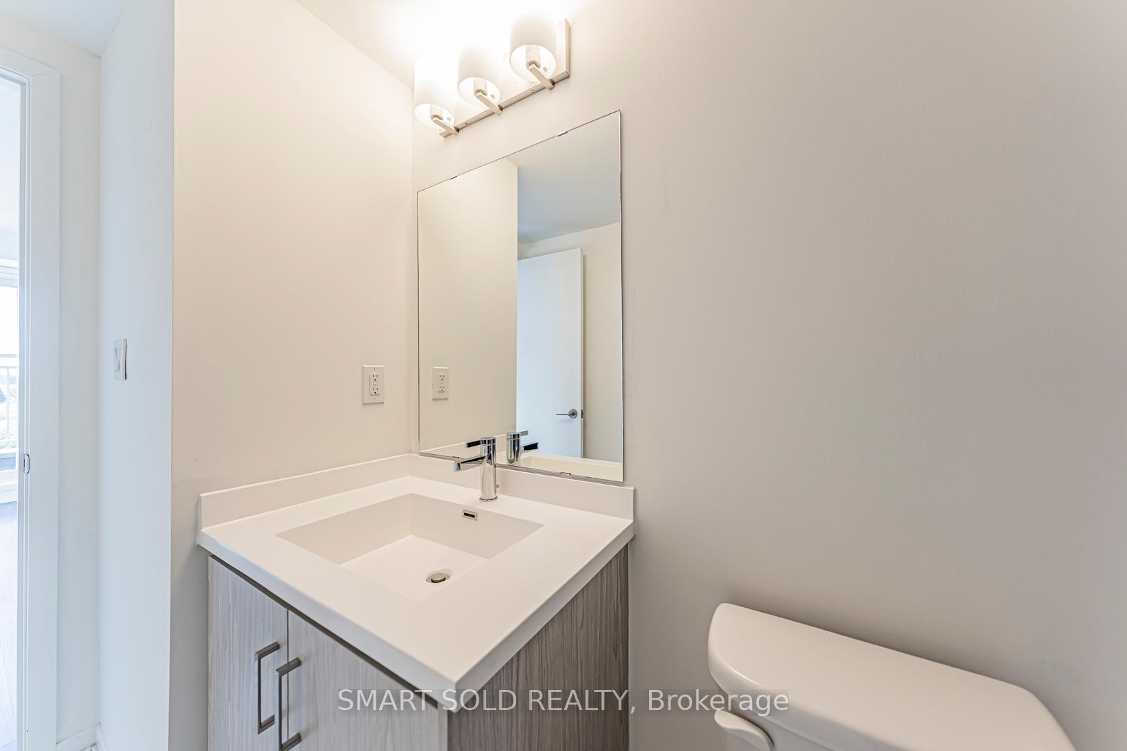 Photo 31 of Unit 287, 140 Honeycrisp Crescent, Vaughan, Vaughan Corporate Centre — HOMEH