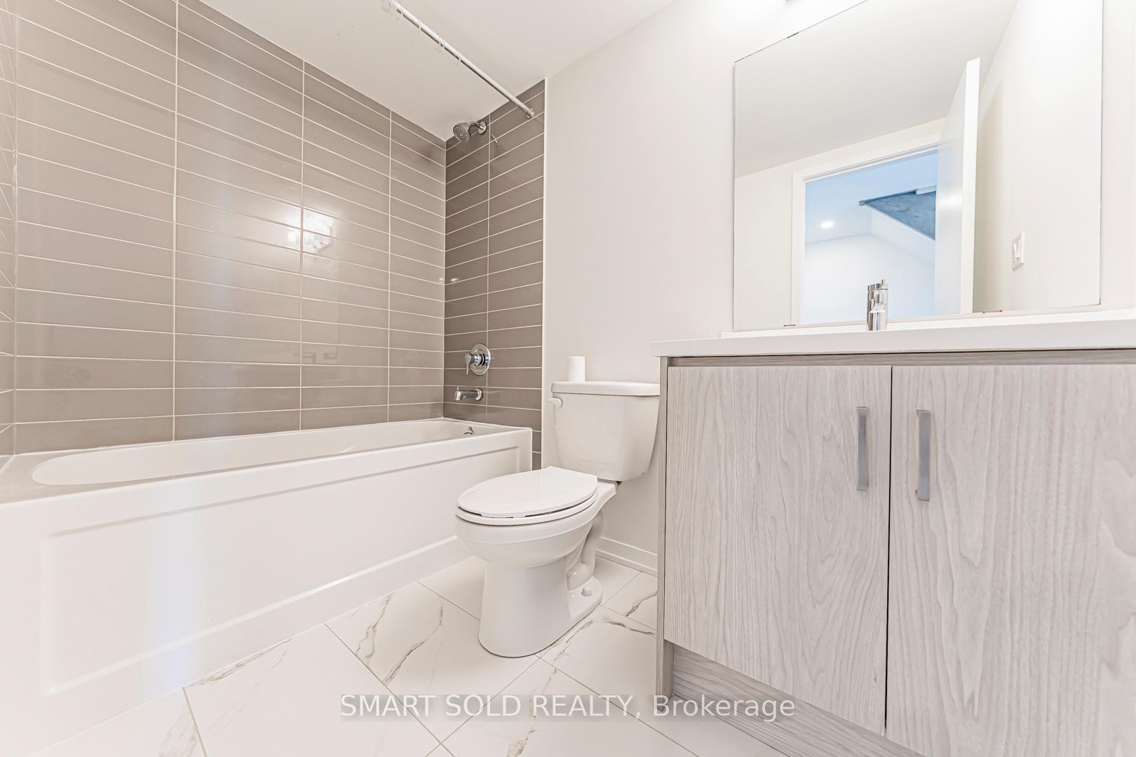 Photo 12 of Unit 287, 140 Honeycrisp Crescent, Vaughan, Vaughan Corporate Centre — HOMEH
