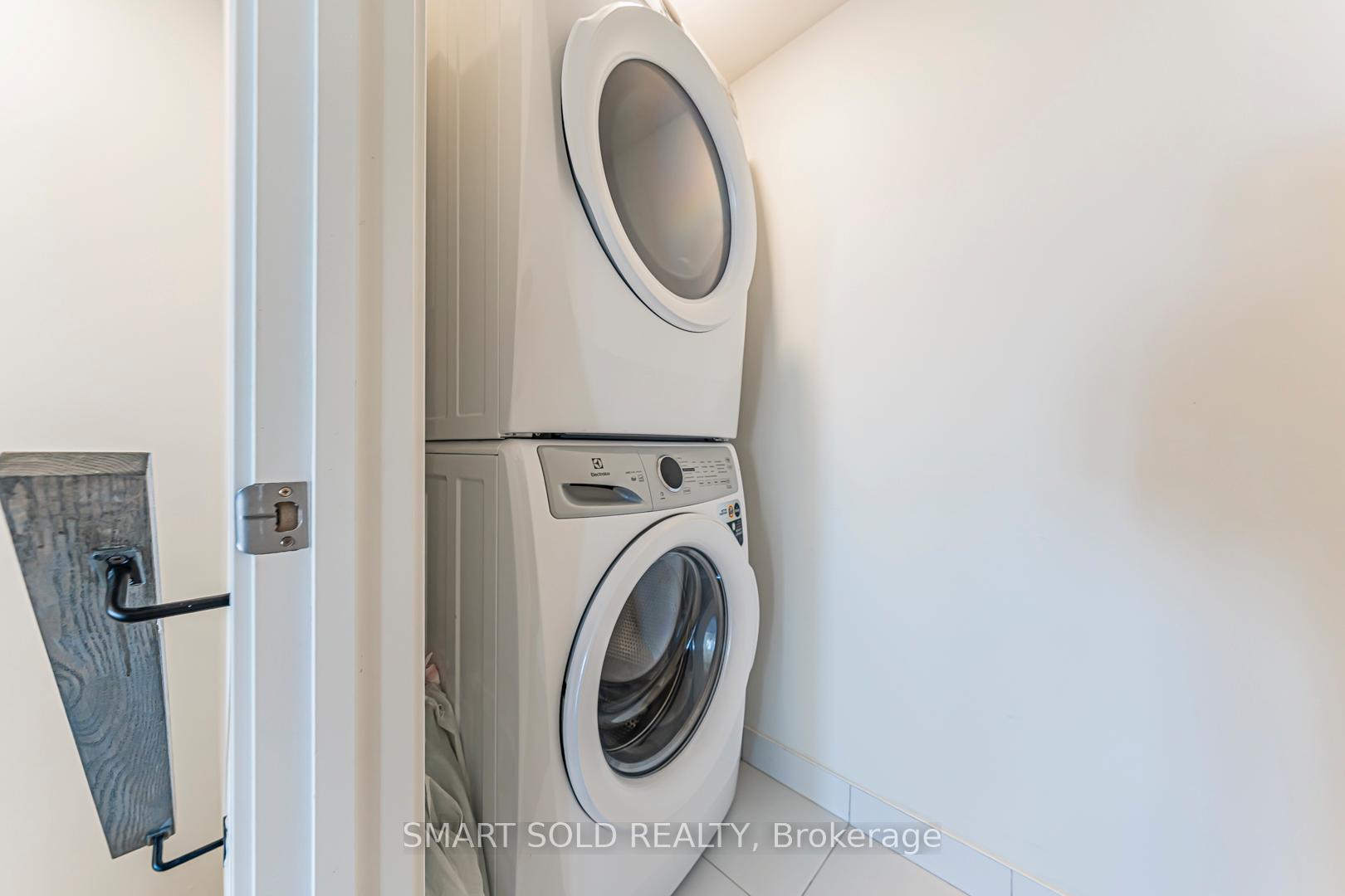 Photo 25 of Unit 287, 140 Honeycrisp Crescent, Vaughan, Vaughan Corporate Centre — HOMEH