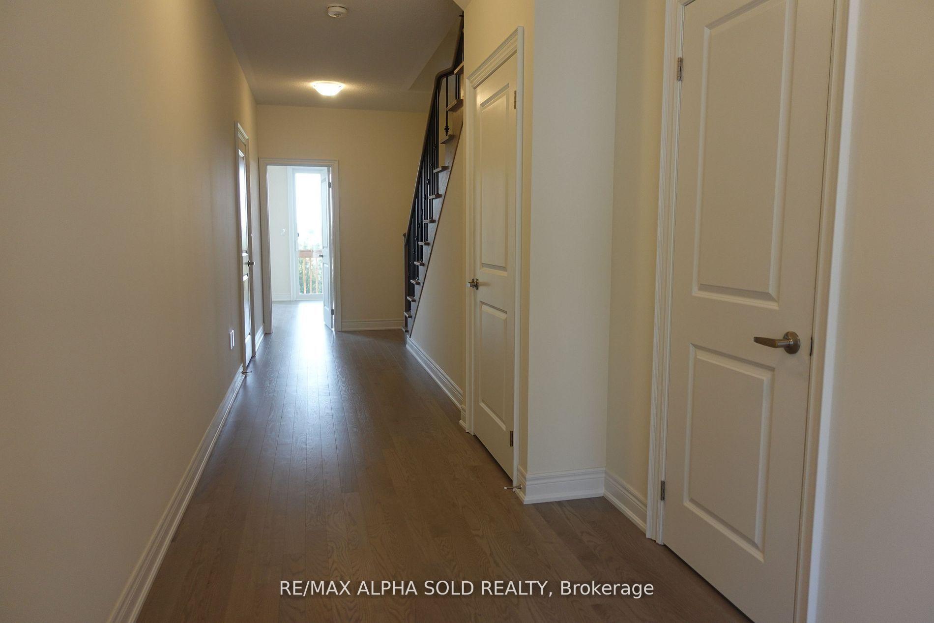 Photo 4 of 26 Phillipsen Way, Markham, Cedarwood — HOMEH
