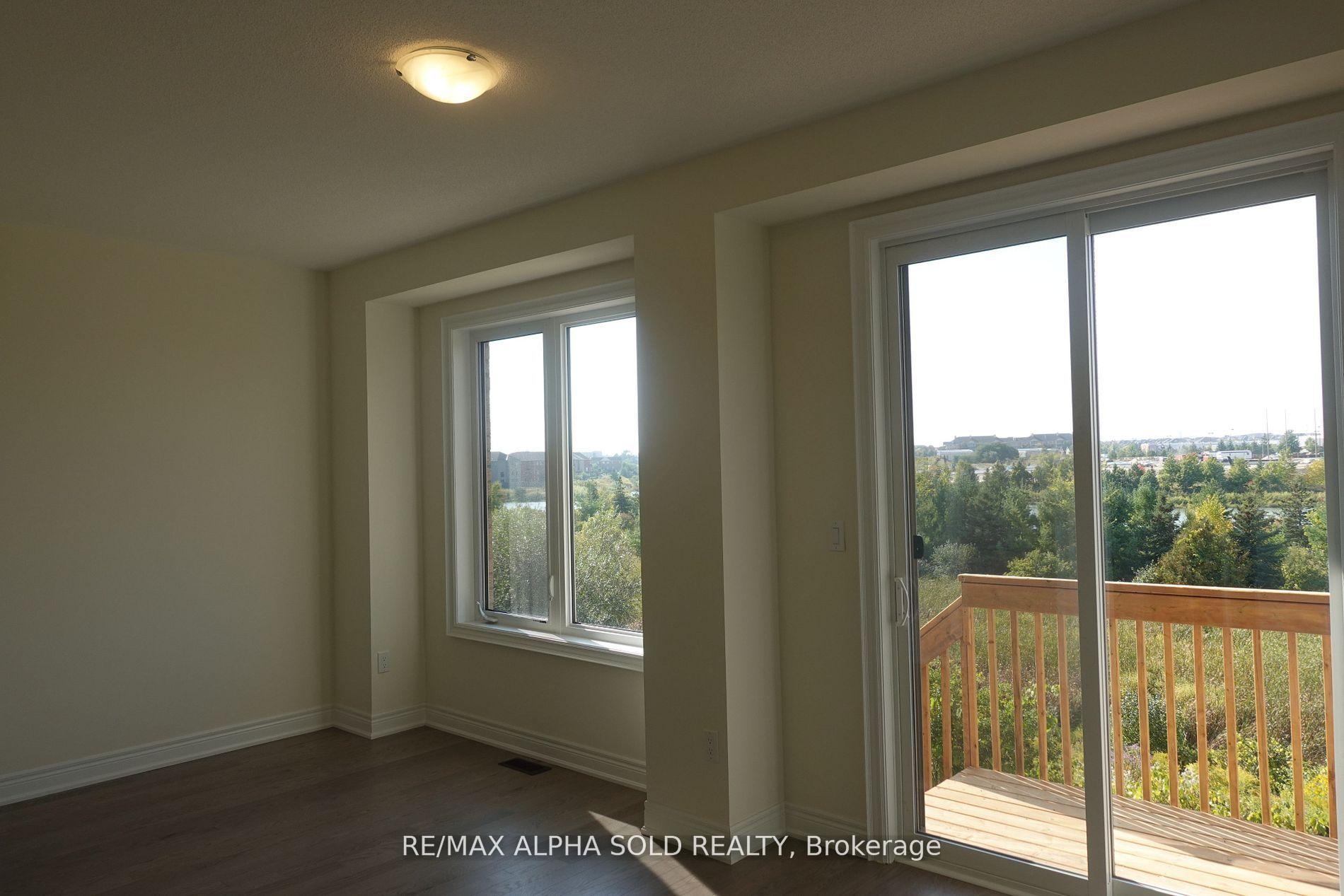 Photo 11 of 26 Phillipsen Way, Markham, Cedarwood — HOMEH