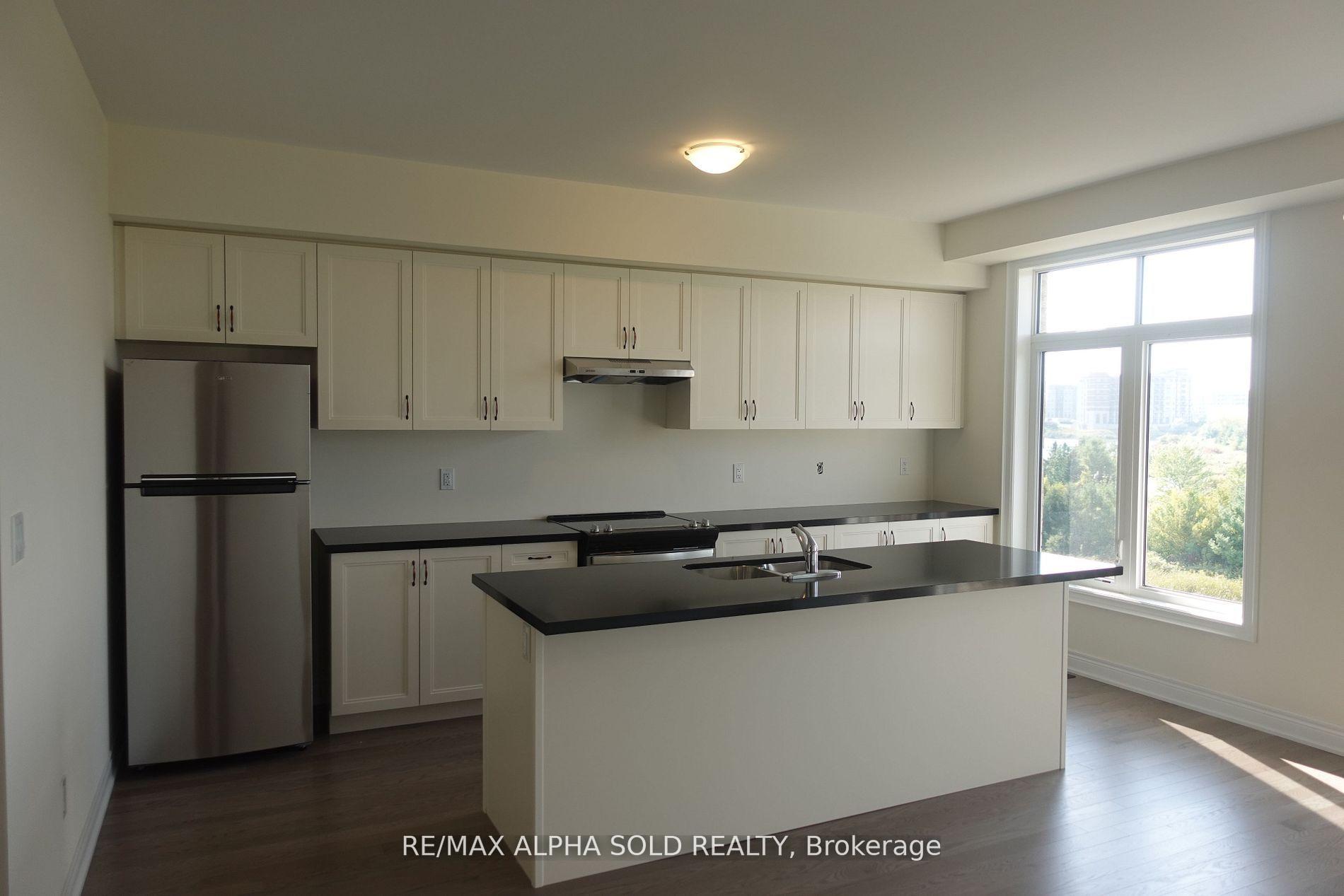 Photo 5 of 26 Phillipsen Way, Markham, Cedarwood — HOMEH
