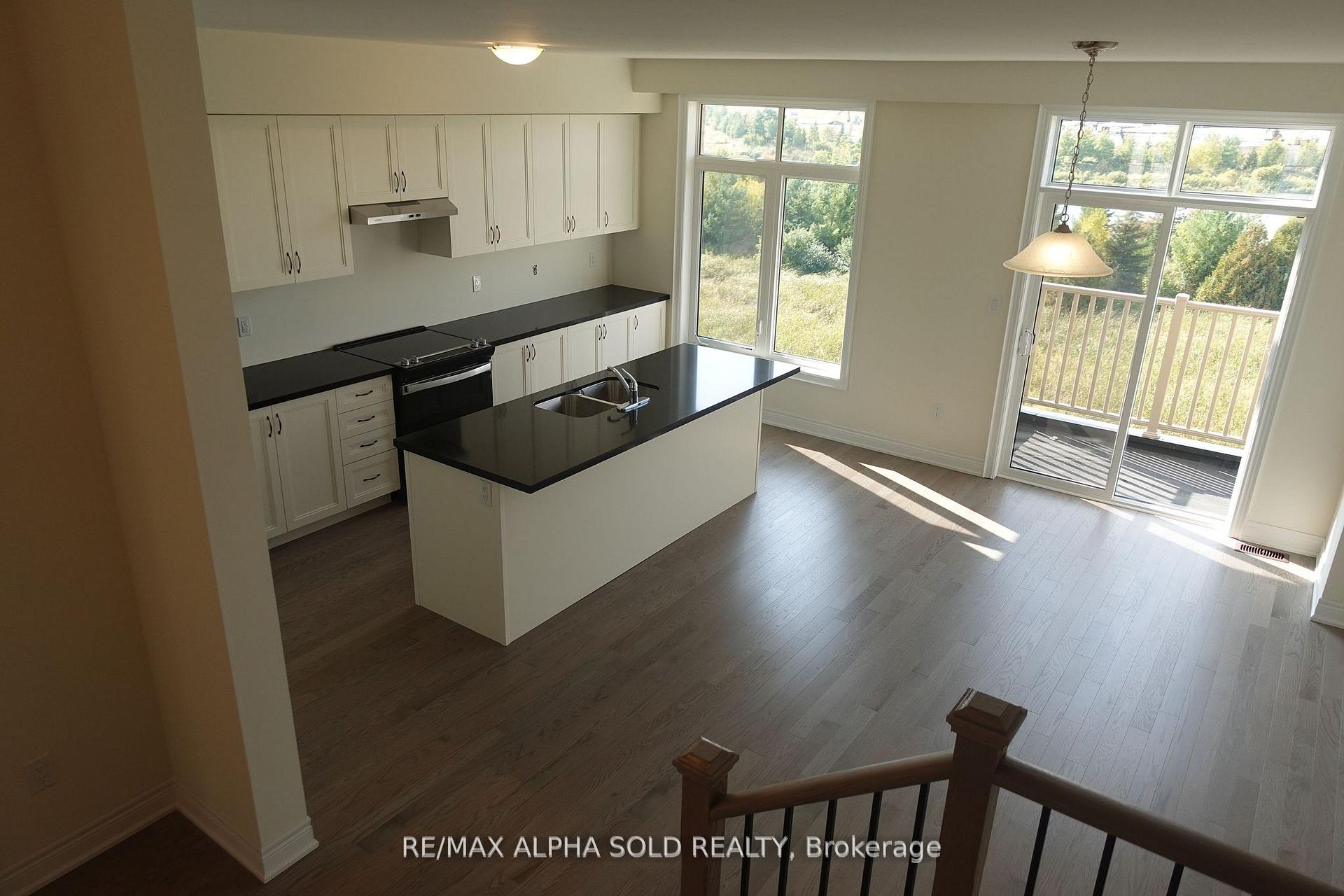 Photo 12 of 26 Phillipsen Way, Markham, Cedarwood — HOMEH