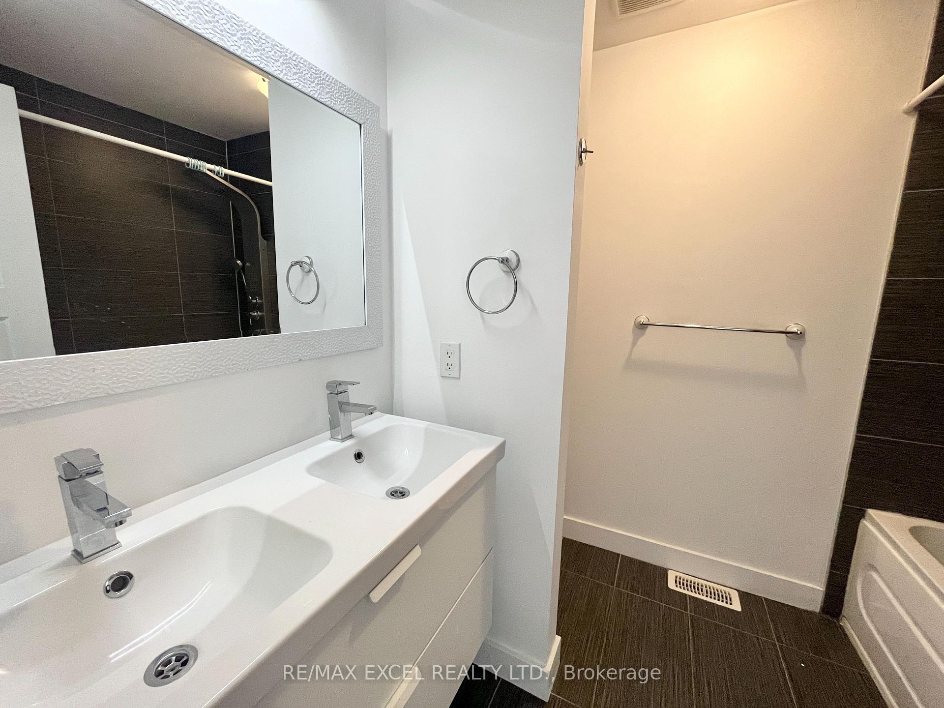 Photo 4 of Unit 1, 540 Essa Road, Barrie, Holly — HOMEH