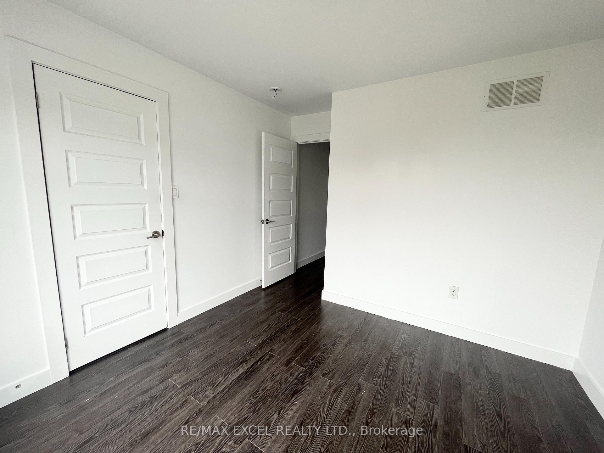 Photo 3 of Unit 1, 540 Essa Road, Barrie, Holly — HOMEH