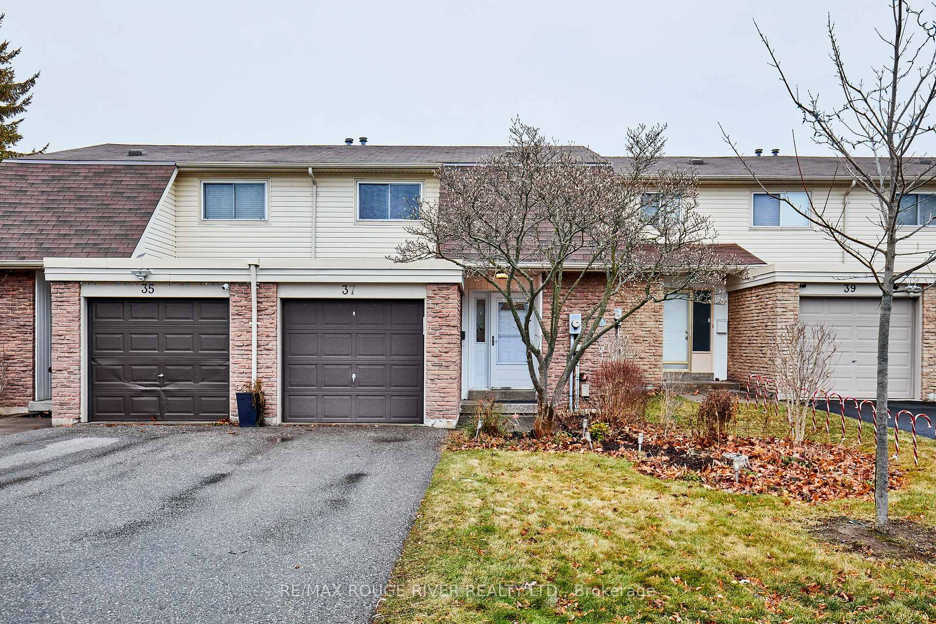 Photo 1 of Unit 45, 37 Clover Ridge Drive W, Ajax, South West — HOMEH