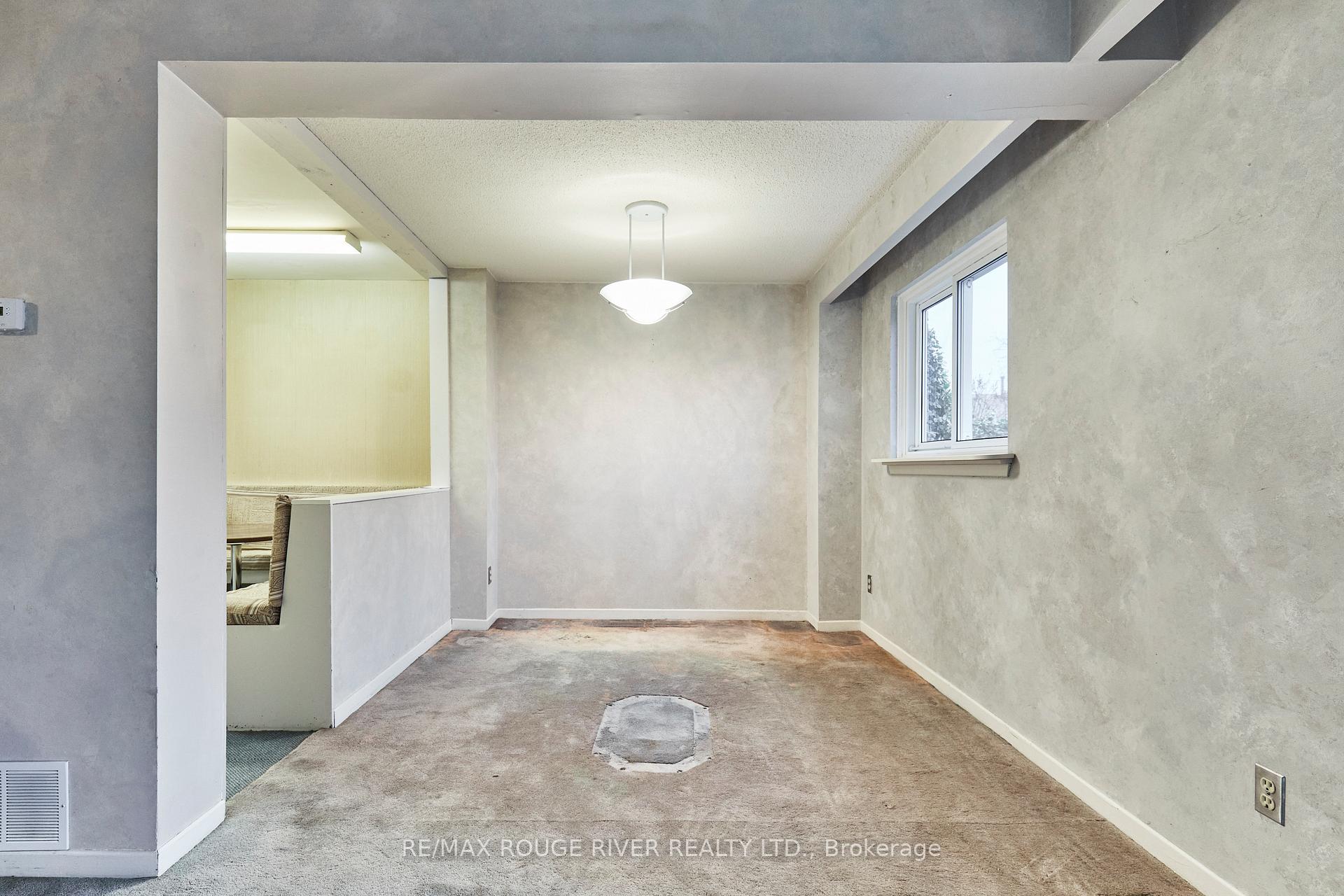 Photo 5 of Unit 45, 37 Clover Ridge Drive W, Ajax, South West — HOMEH