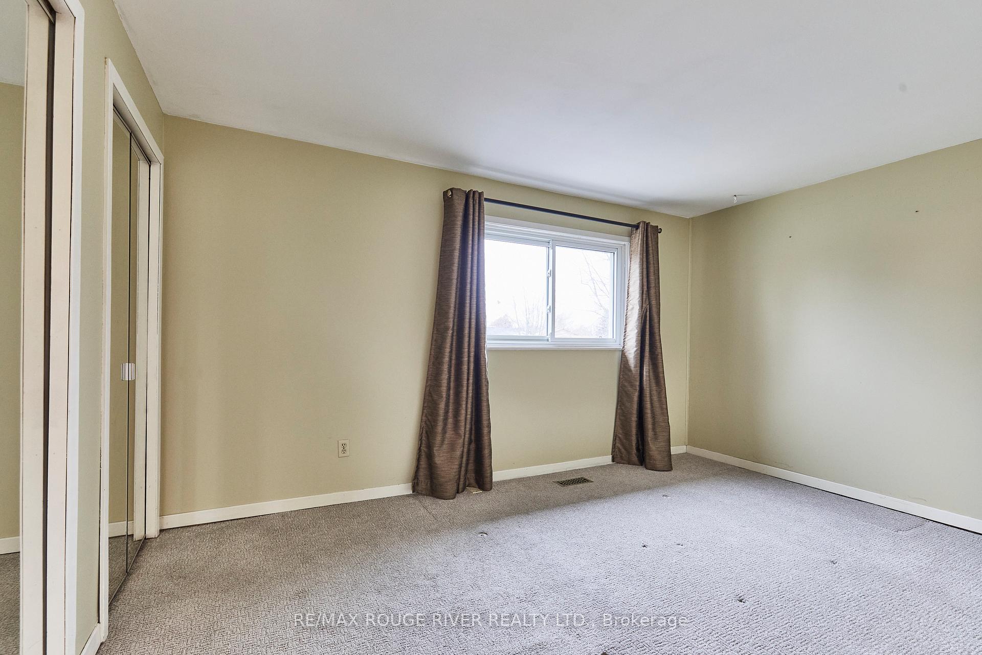 Photo 7 of Unit 45, 37 Clover Ridge Drive W, Ajax, South West — HOMEH