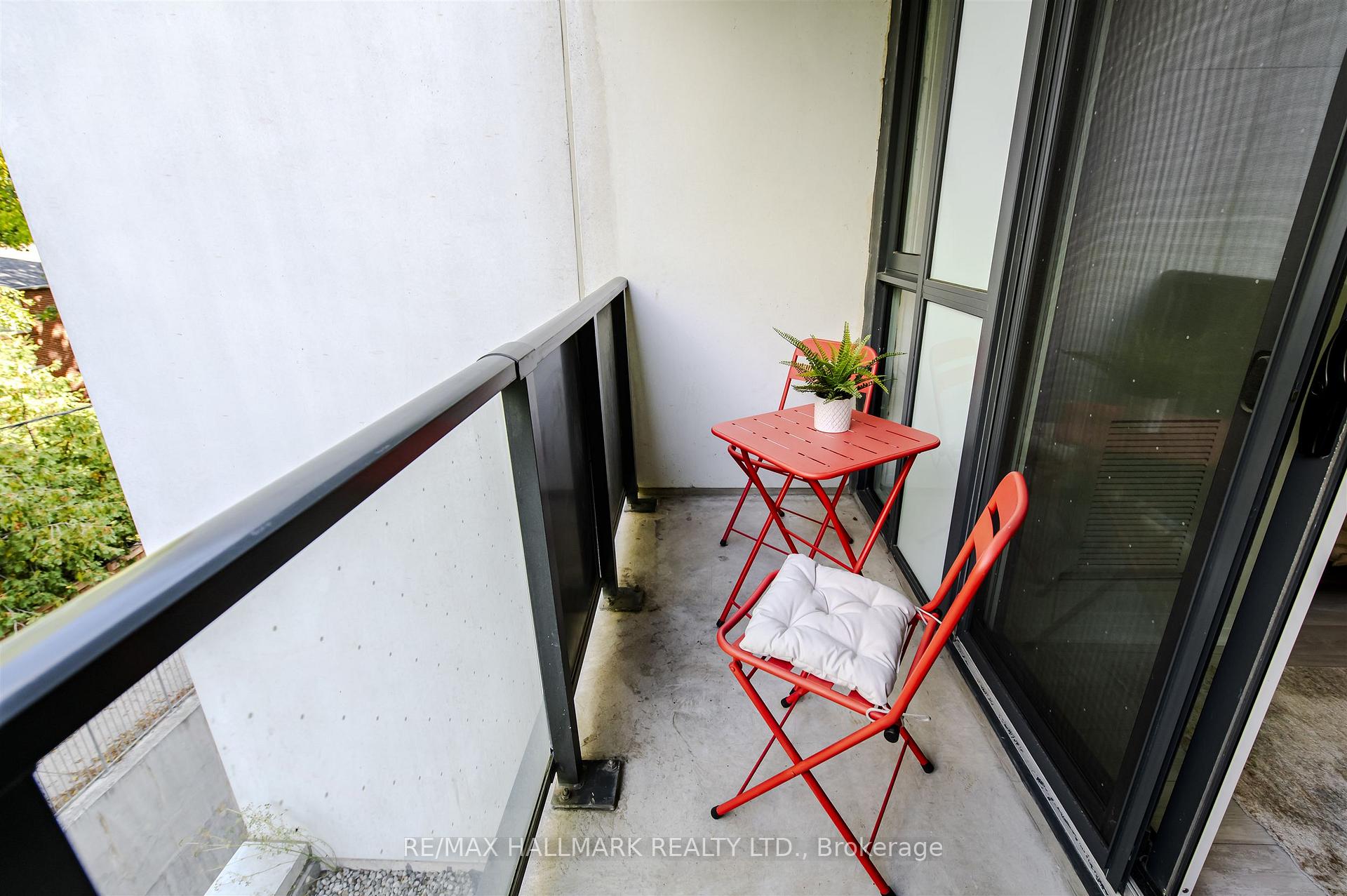 Photo 9 of Unit 321, 1630 queen Street E, Toronto, The Beaches — HOMEH