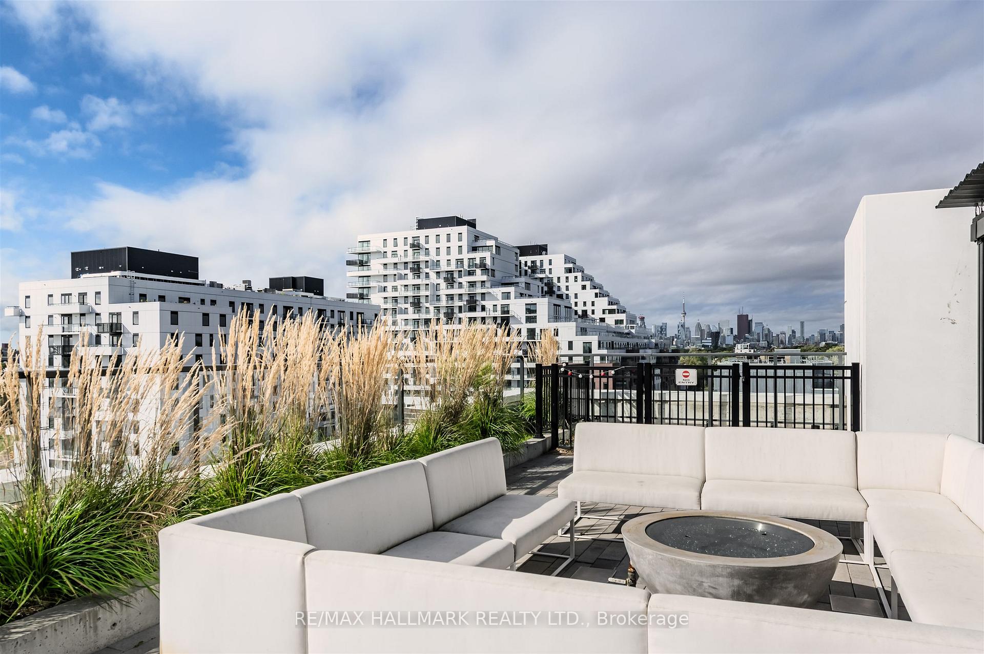 Photo 11 of Unit 321, 1630 queen Street E, Toronto, The Beaches — HOMEH