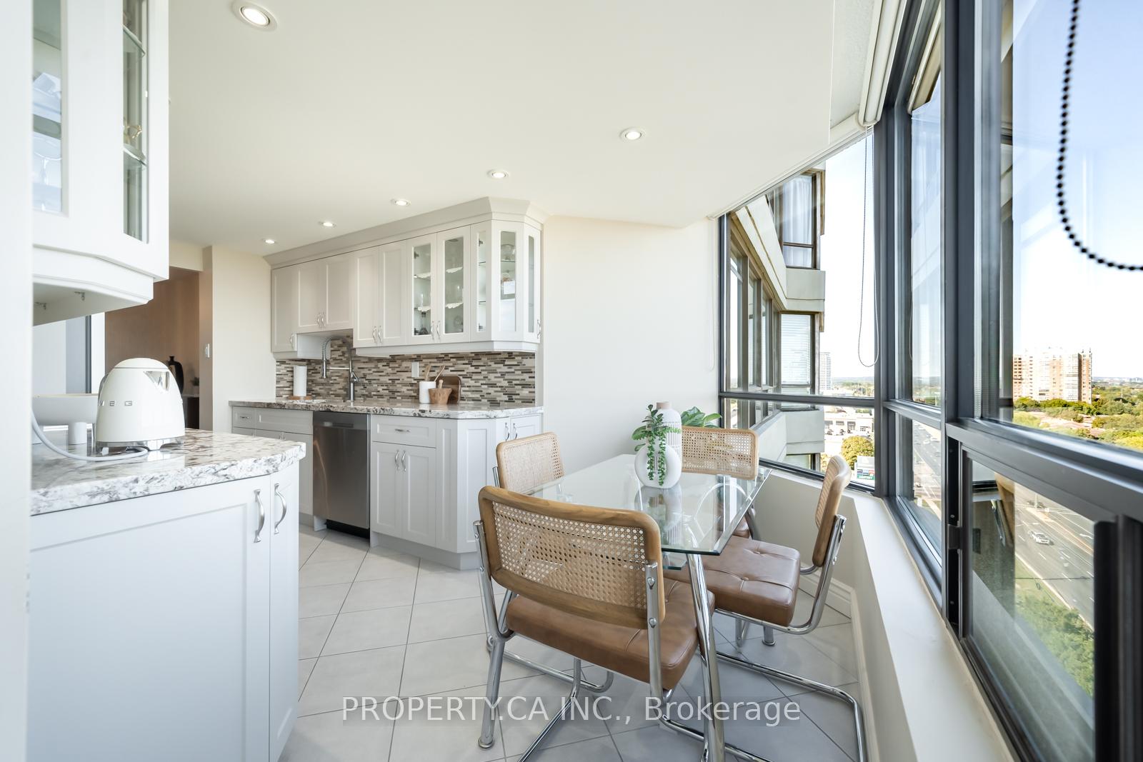 Photo 2 of Unit 1405, 7460 Bathurst Street, Vaughan, Brownridge — HOMEH