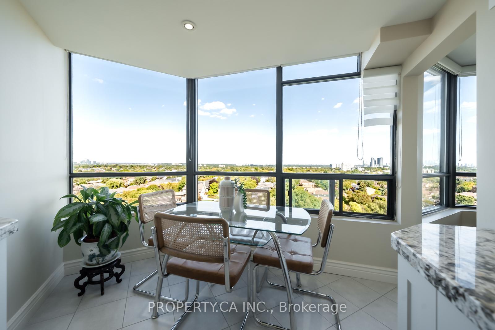 Photo 5 of Unit 1405, 7460 Bathurst Street, Vaughan, Brownridge — HOMEH