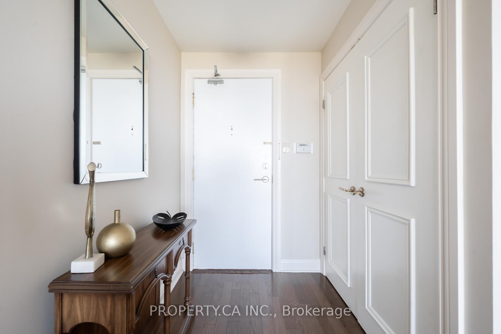 Photo 4 of Unit 1405, 7460 Bathurst Street, Vaughan, Brownridge — HOMEH