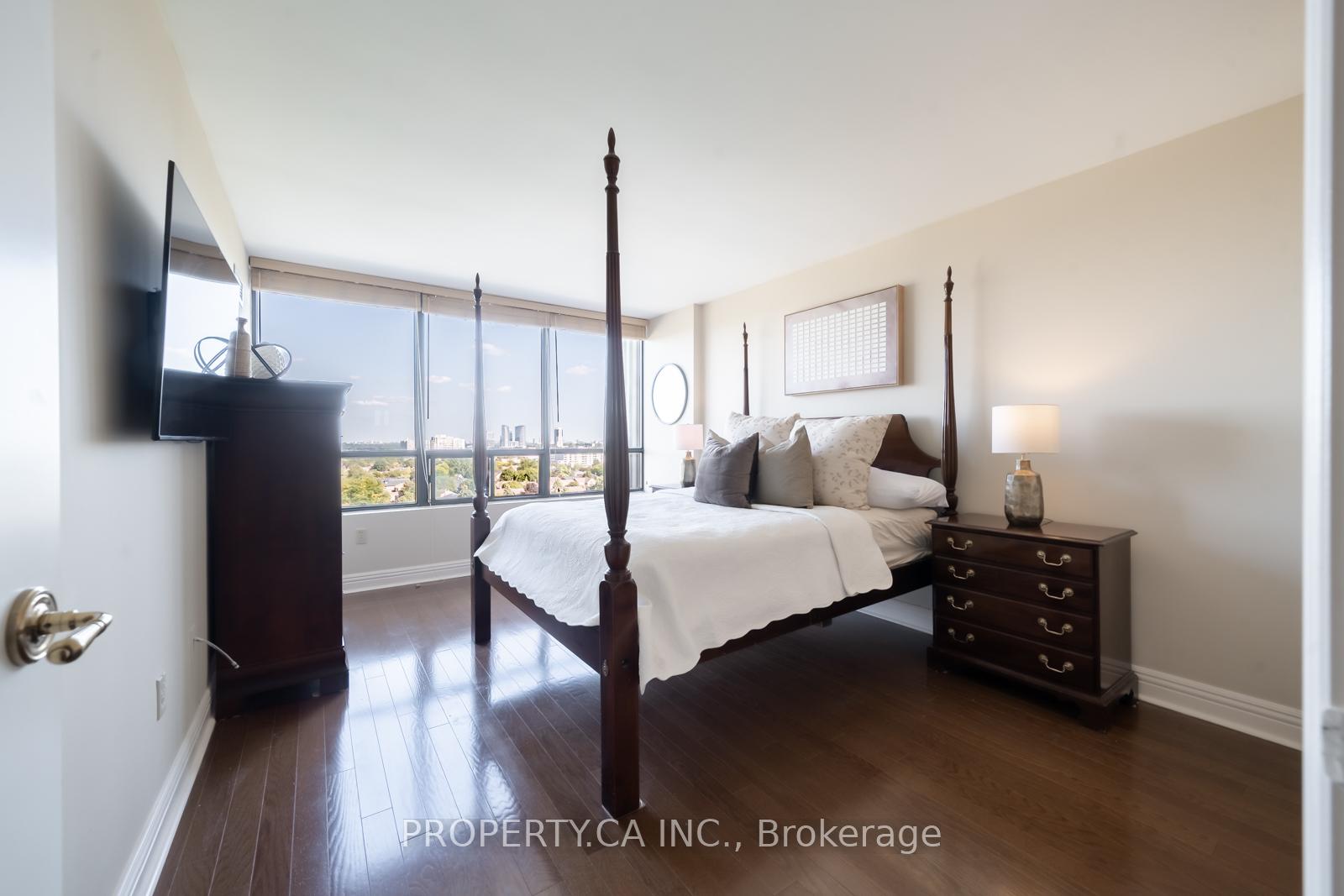 Photo 9 of Unit 1405, 7460 Bathurst Street, Vaughan, Brownridge — HOMEH