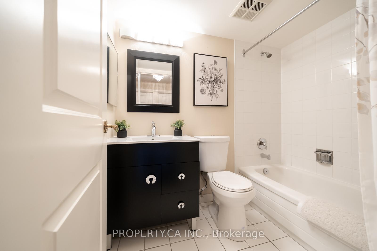 Photo 15 of Unit 1405, 7460 Bathurst Street, Vaughan, Brownridge — HOMEH