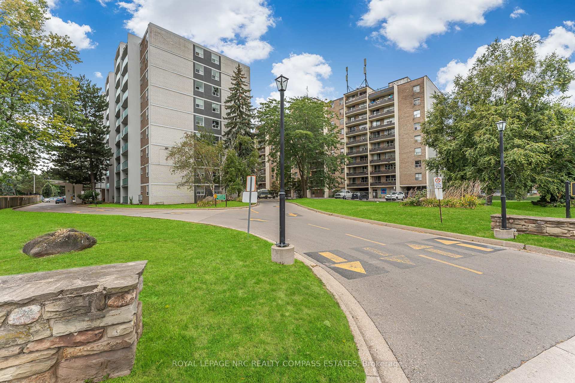Photo 1 of Unit 705, 359 Geneva Street, St. Catharines, Fairview — HOMEH