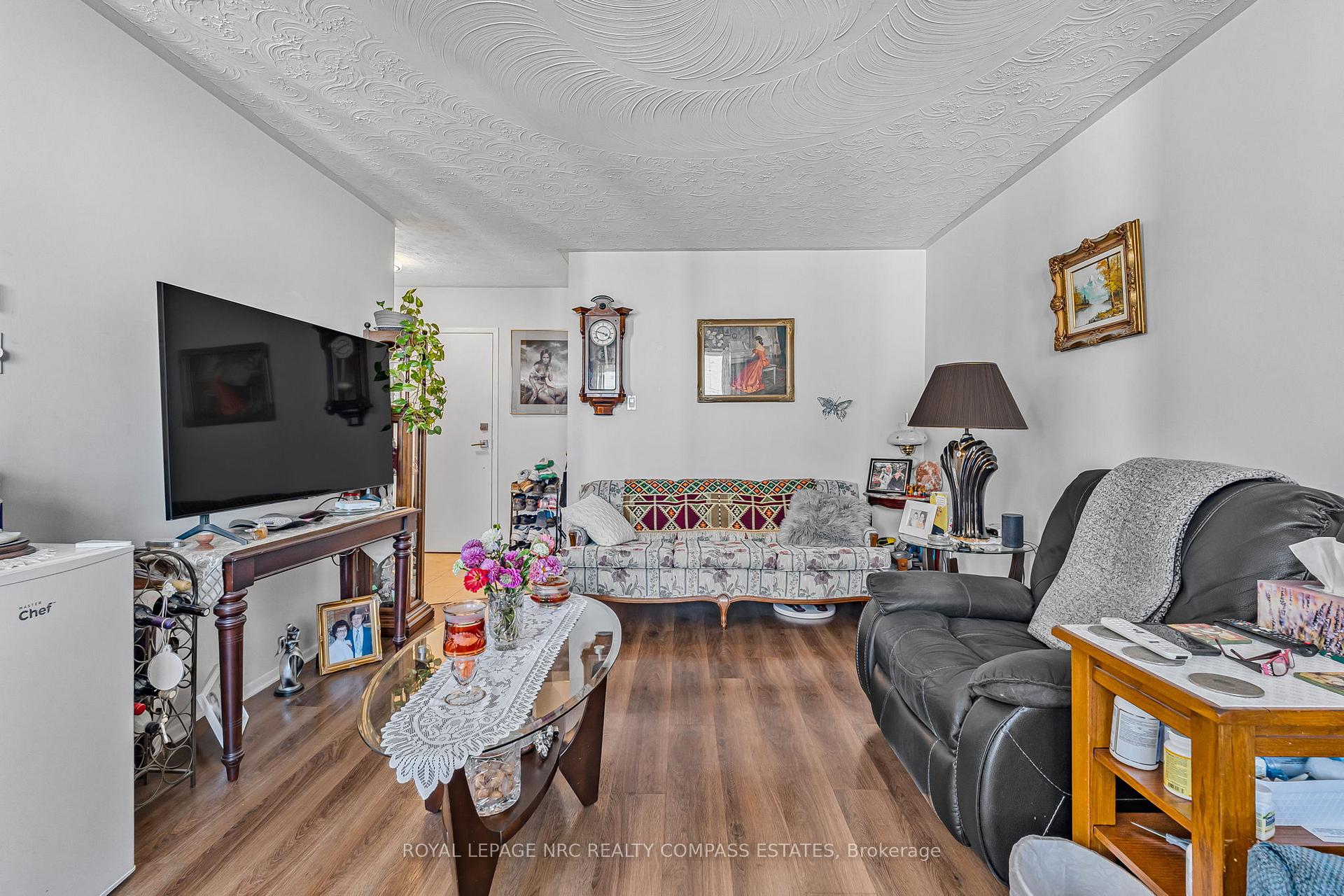 Photo 7 of Unit 705, 359 Geneva Street, St. Catharines, Fairview — HOMEH