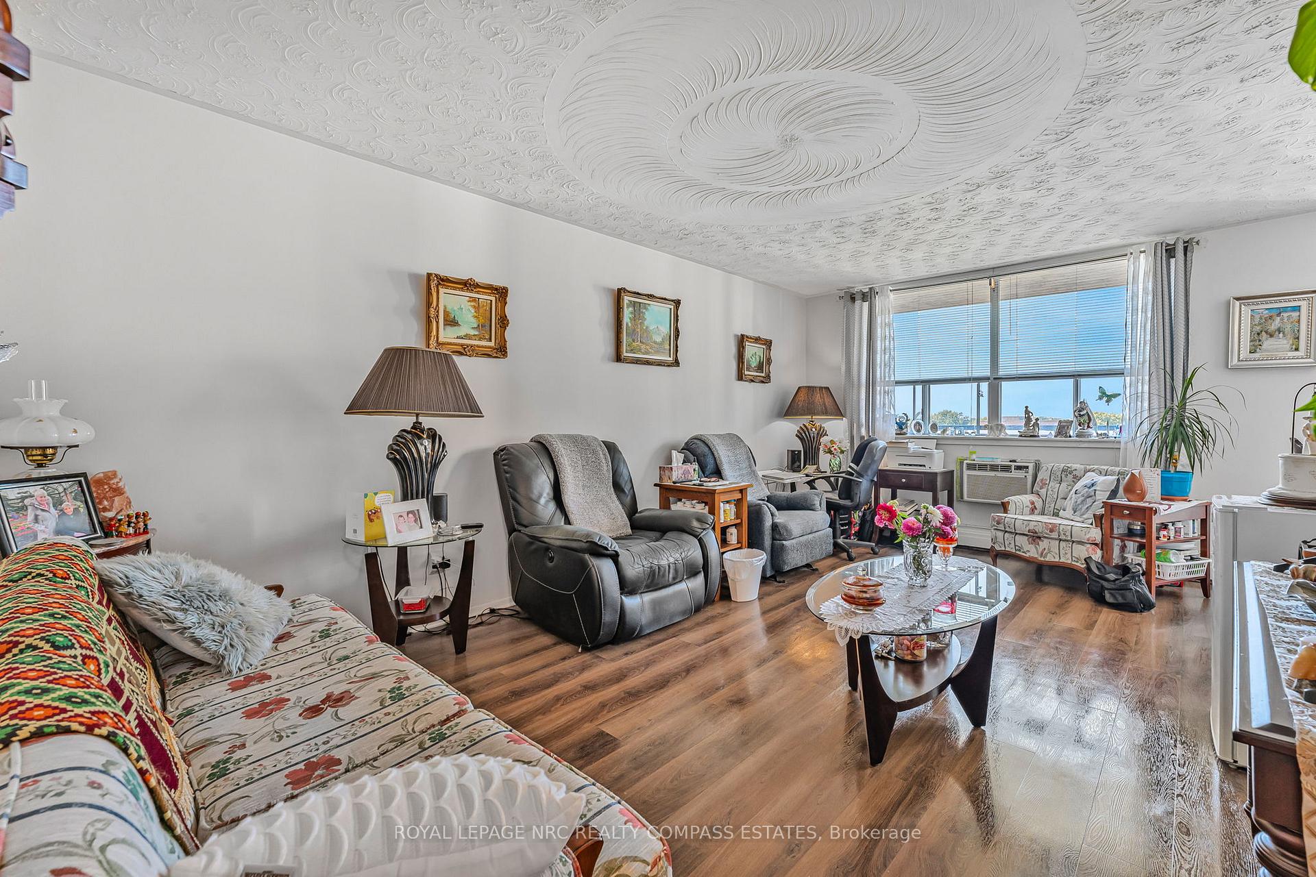 Photo 8 of Unit 705, 359 Geneva Street, St. Catharines, Fairview — HOMEH