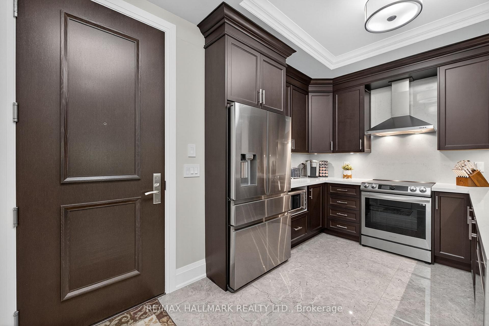 Photo 9 of Unit 203, 9909 Pine Valley Drive, Vaughan, Vellore Village — HOMEH
