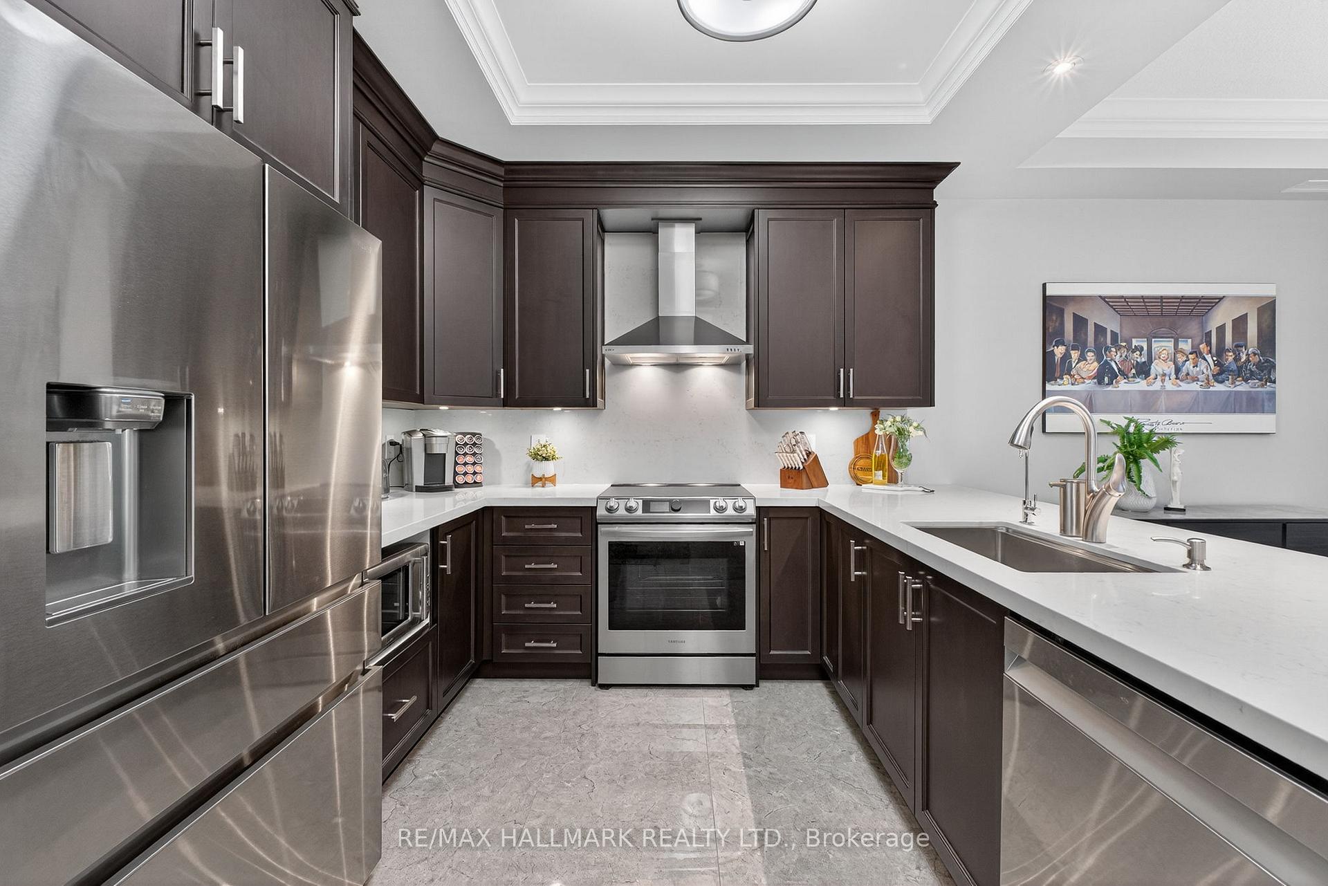 Photo 7 of Unit 203, 9909 Pine Valley Drive, Vaughan, Vellore Village — HOMEH