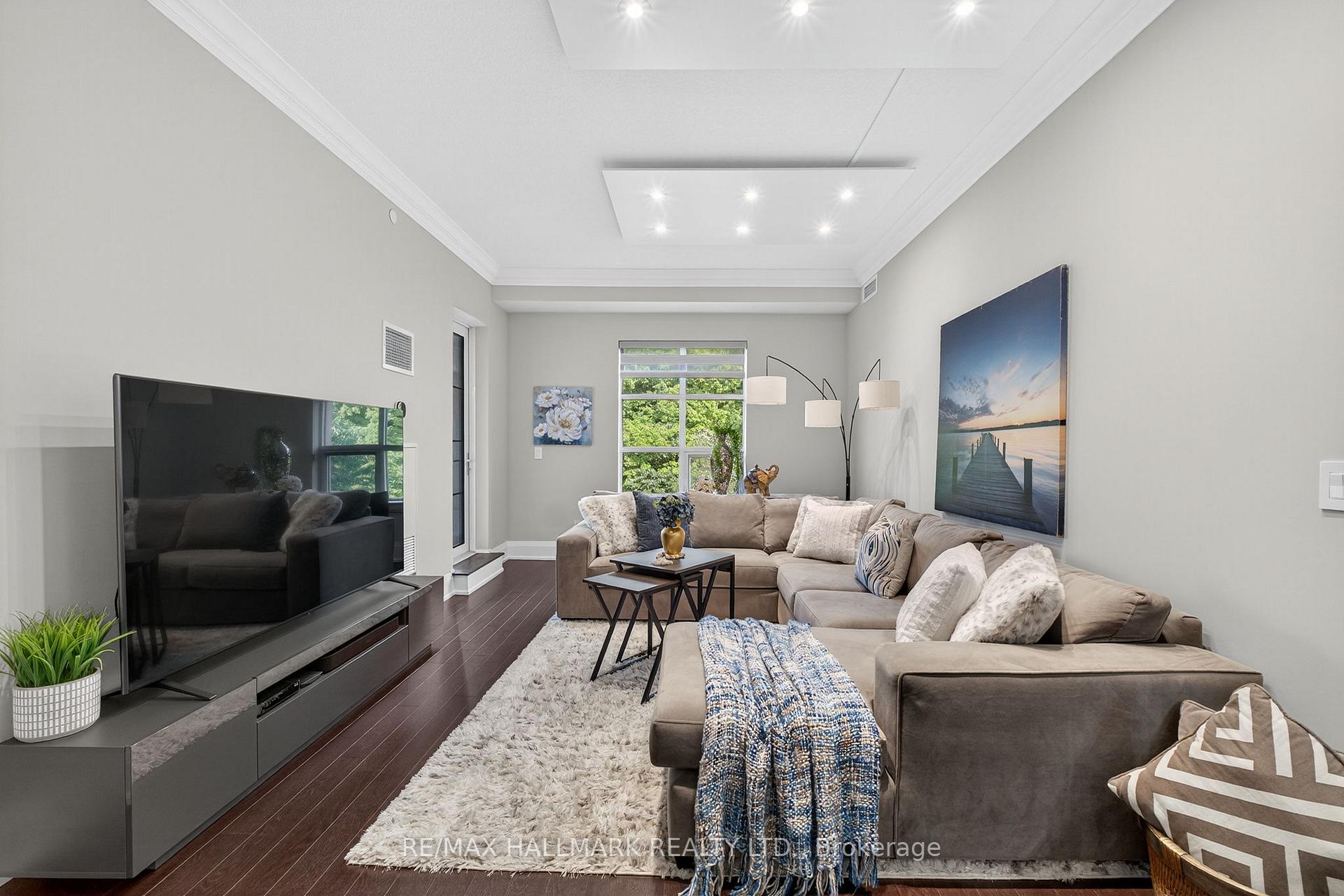 Photo 12 of Unit 203, 9909 Pine Valley Drive, Vaughan, Vellore Village — HOMEH